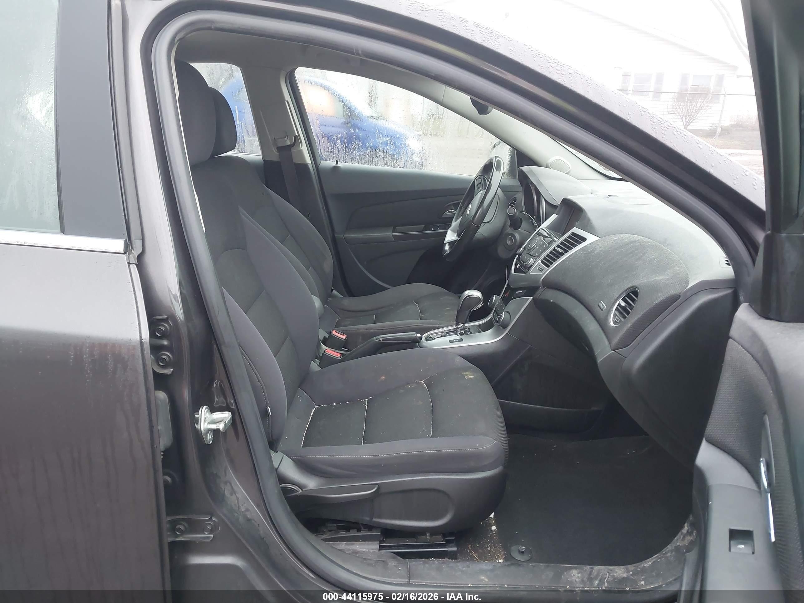 CHEVROLET CRUZE image 5