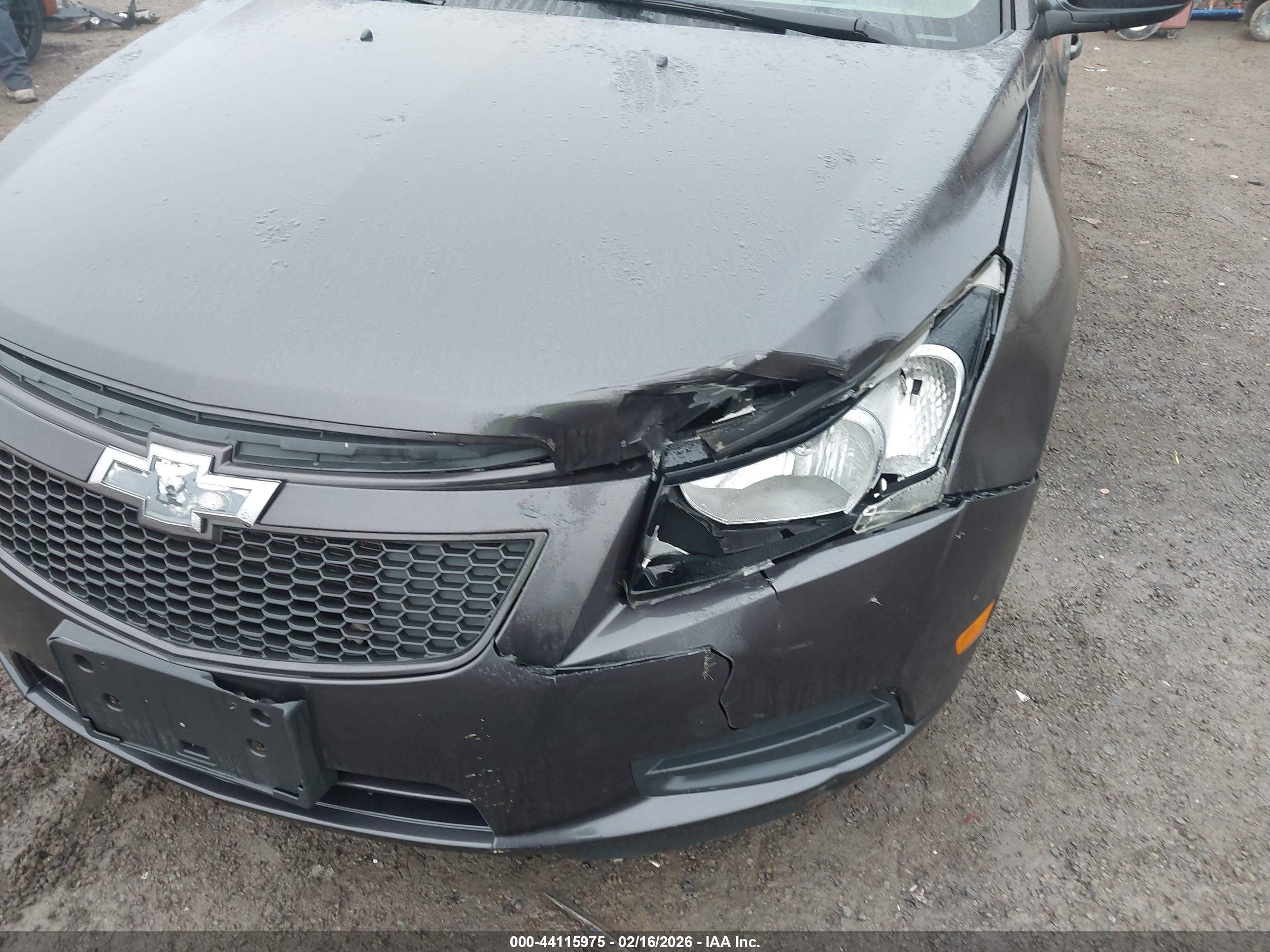 CHEVROLET CRUZE image 6