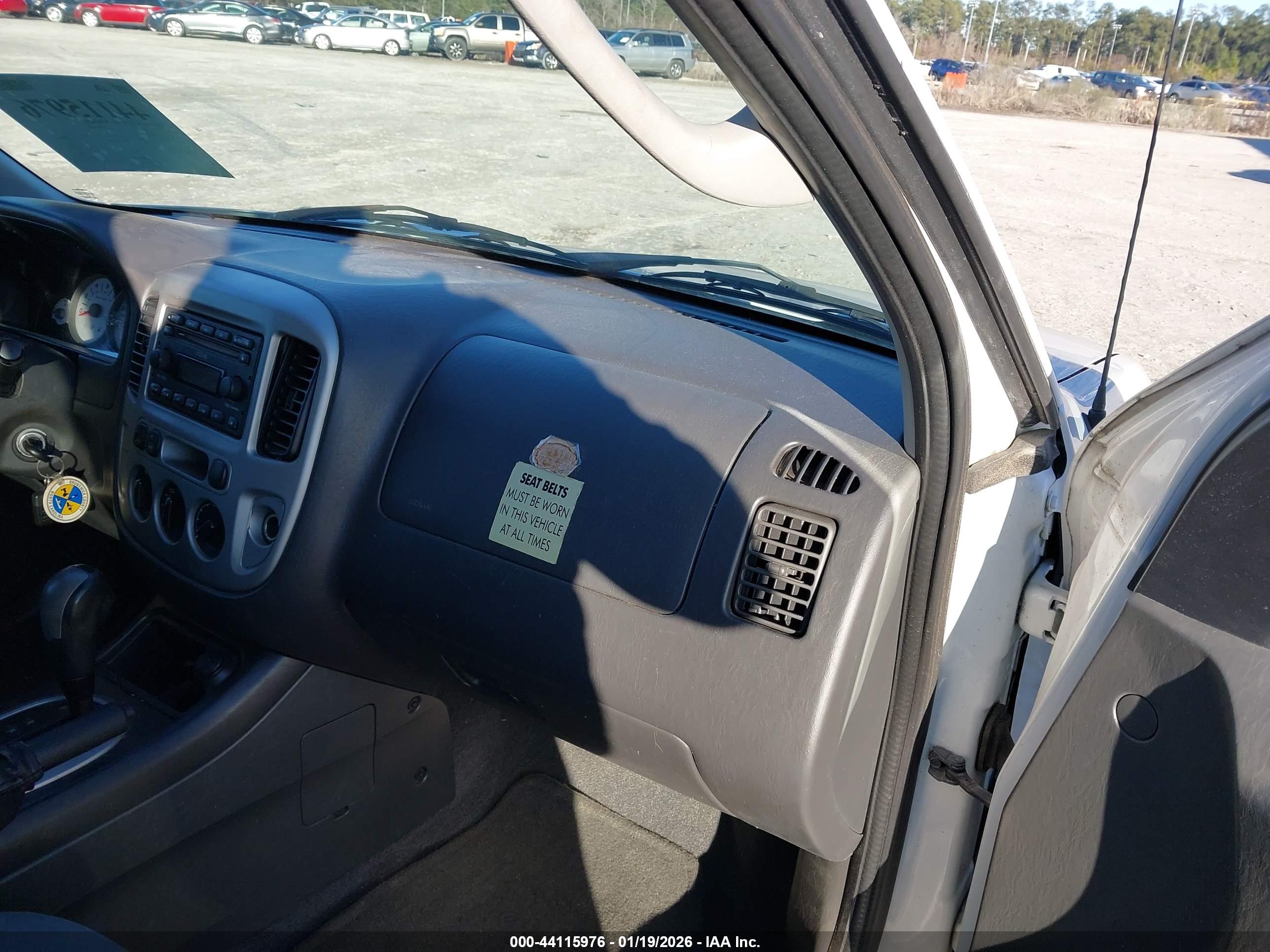 FORD ESCAPE image 5