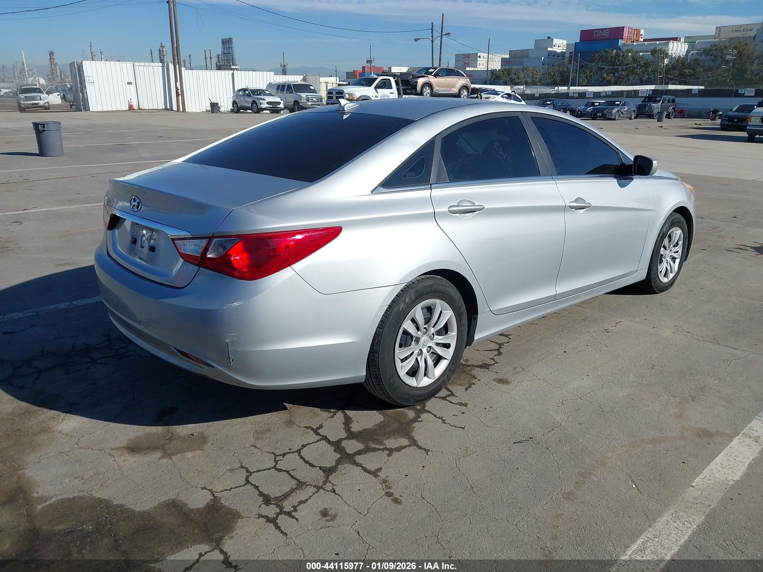 HYUNDAI SONATA image 4