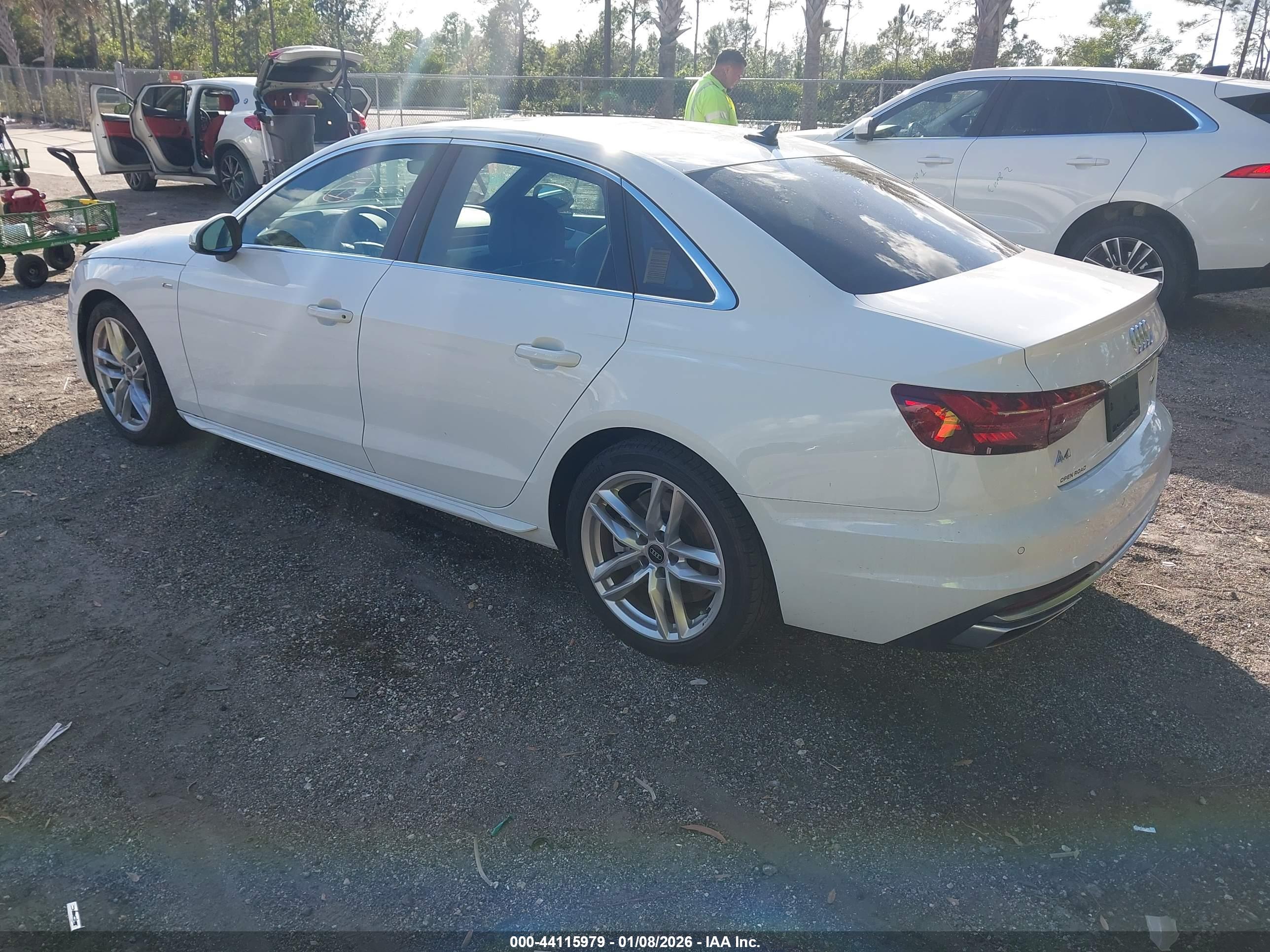 AUDI A4 image 3