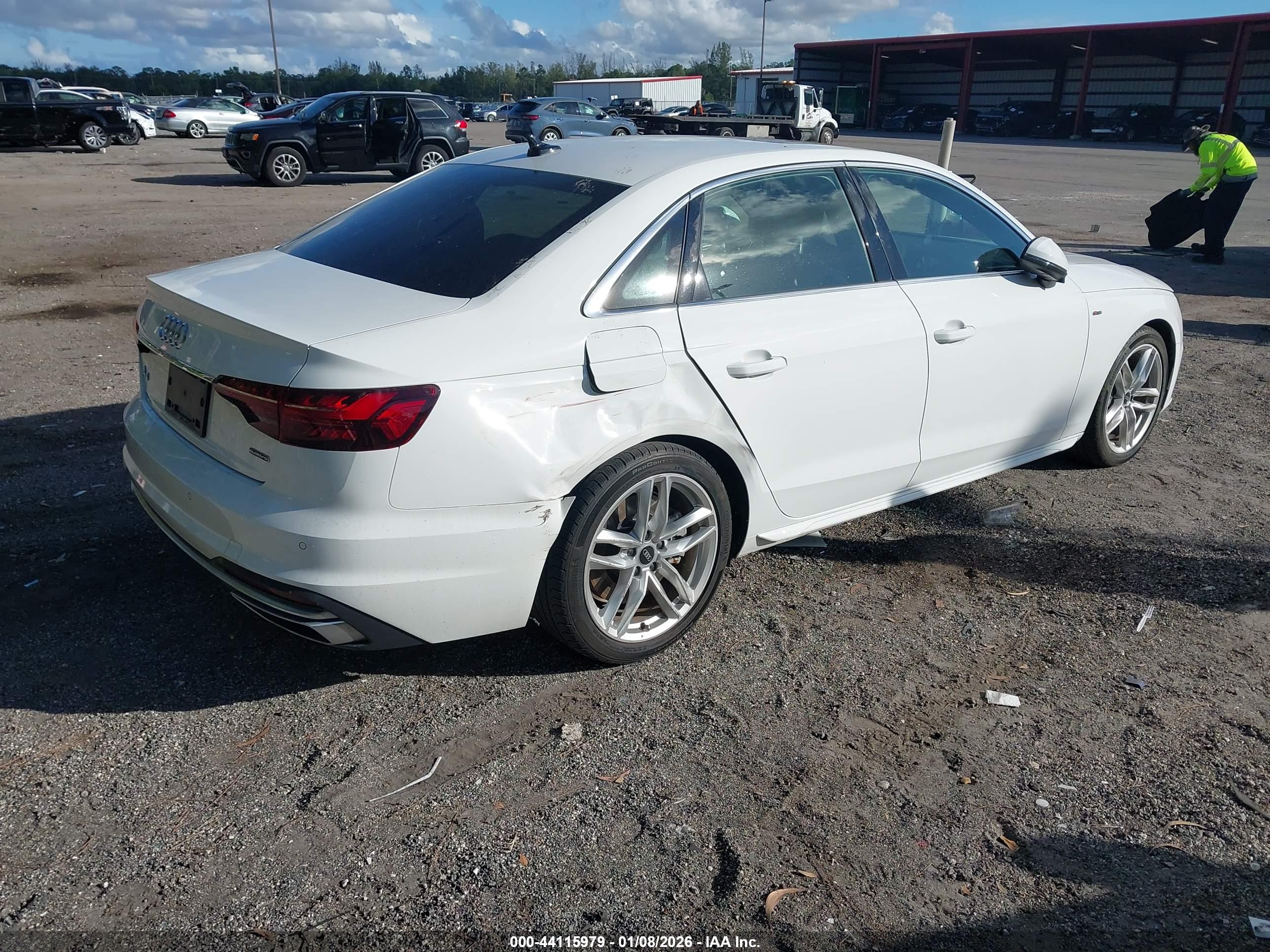 AUDI A4 image 4