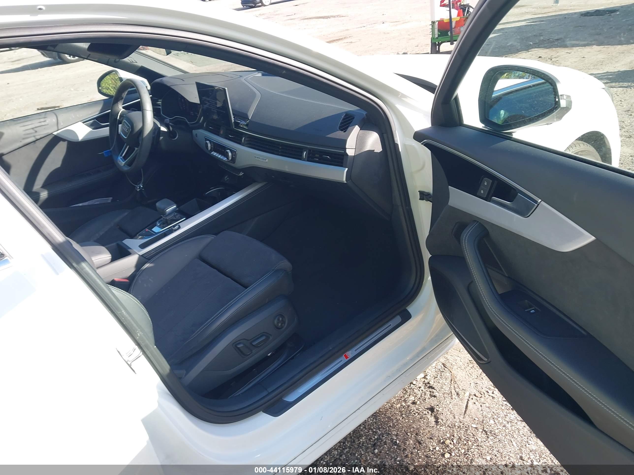 AUDI A4 image 5