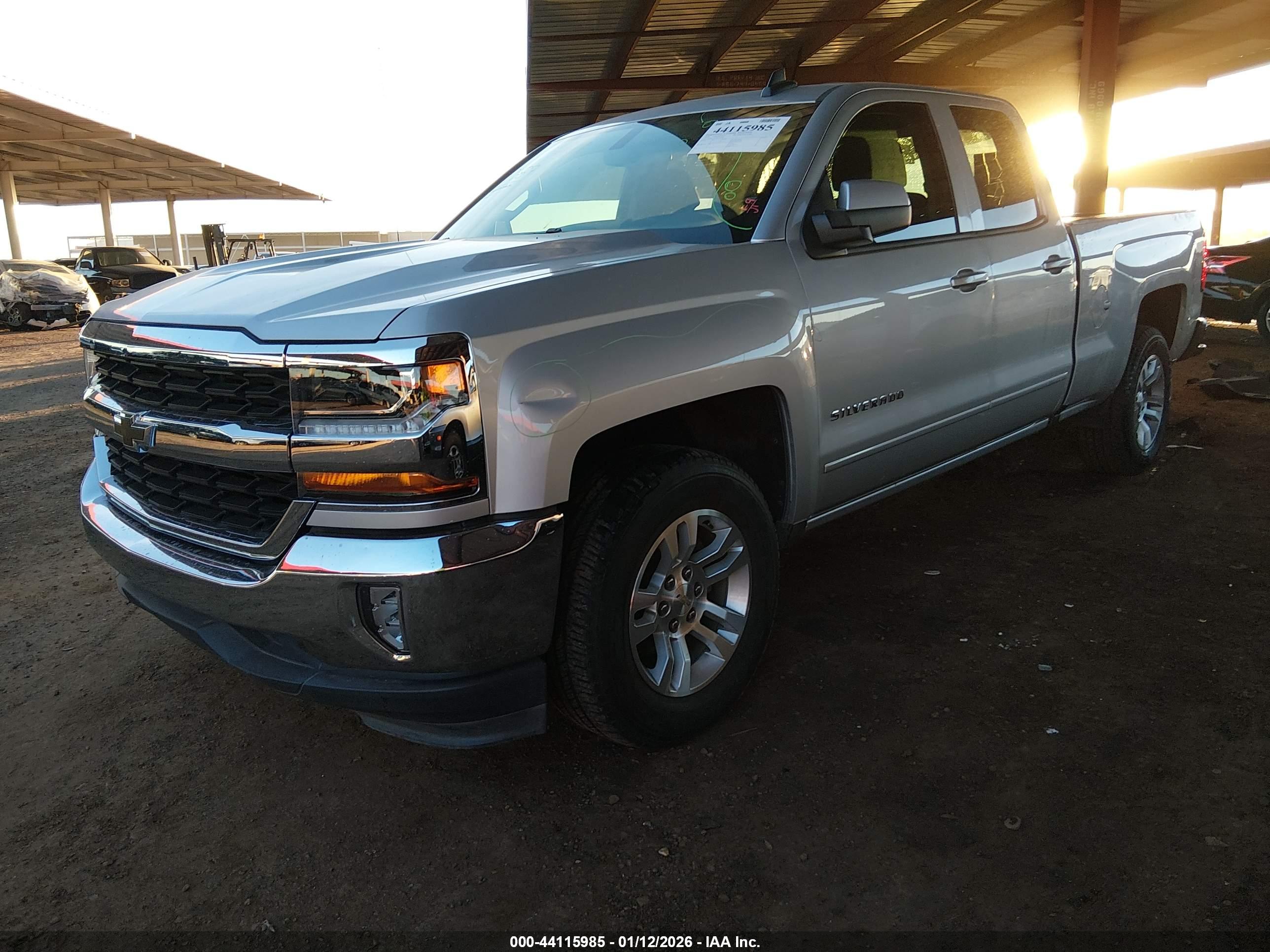 CHEVROLET SILVERADO image 6