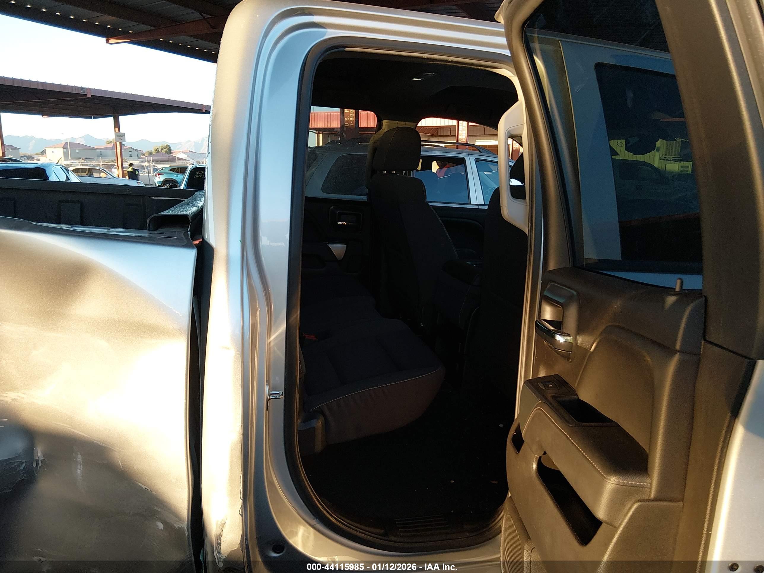 CHEVROLET SILVERADO image 8