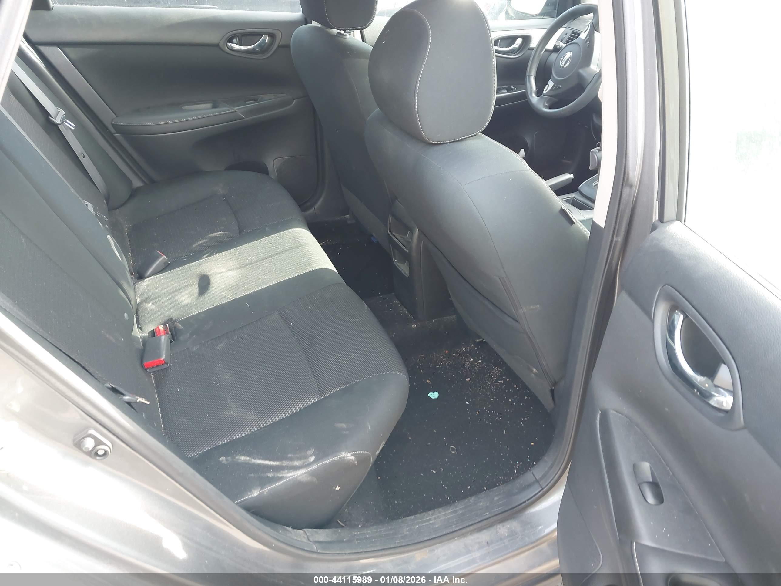 NISSAN SENTRA image 8