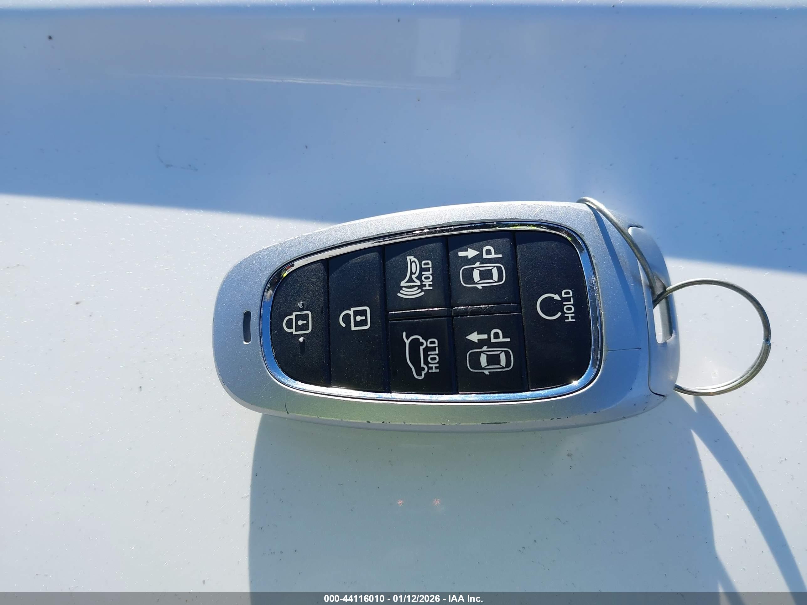 HYUNDAI TUCSON image 11