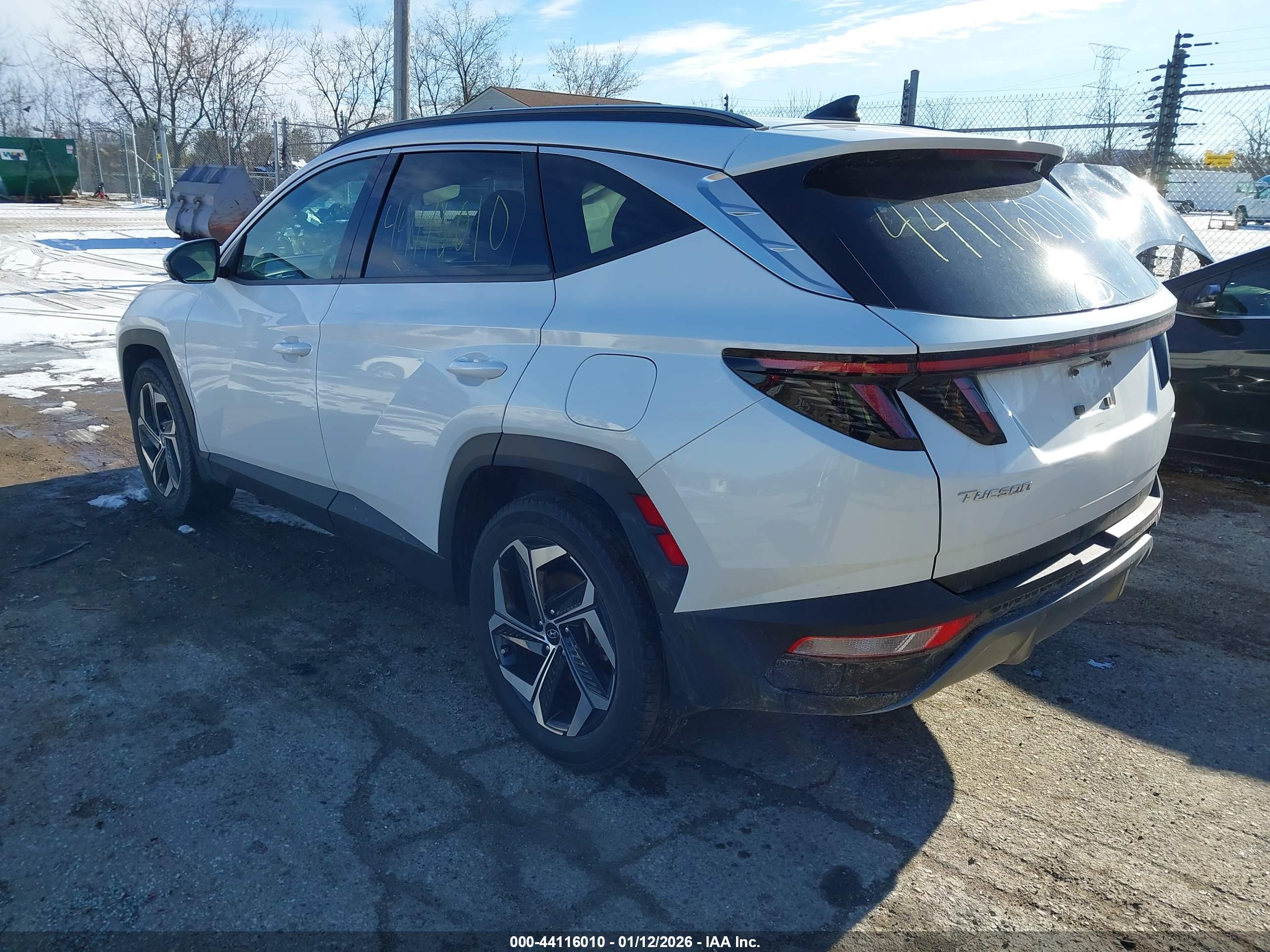 HYUNDAI TUCSON image 3
