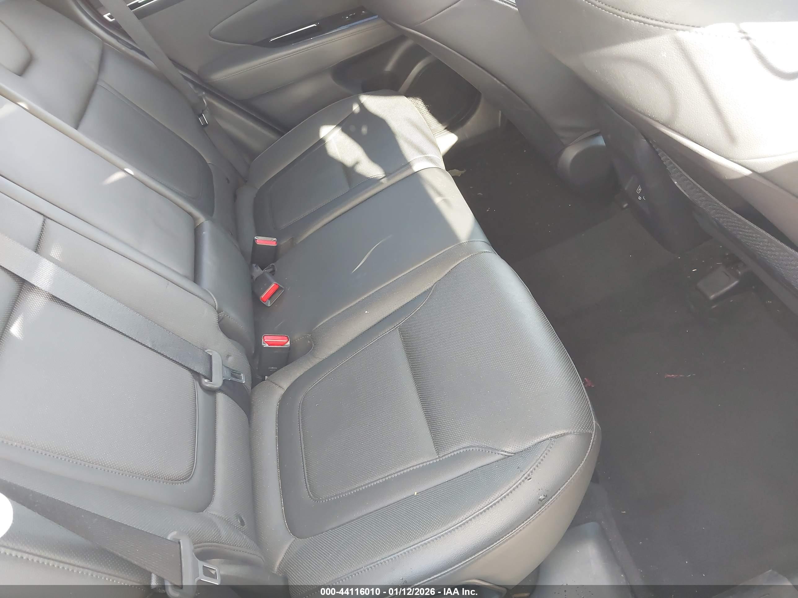 HYUNDAI TUCSON image 8