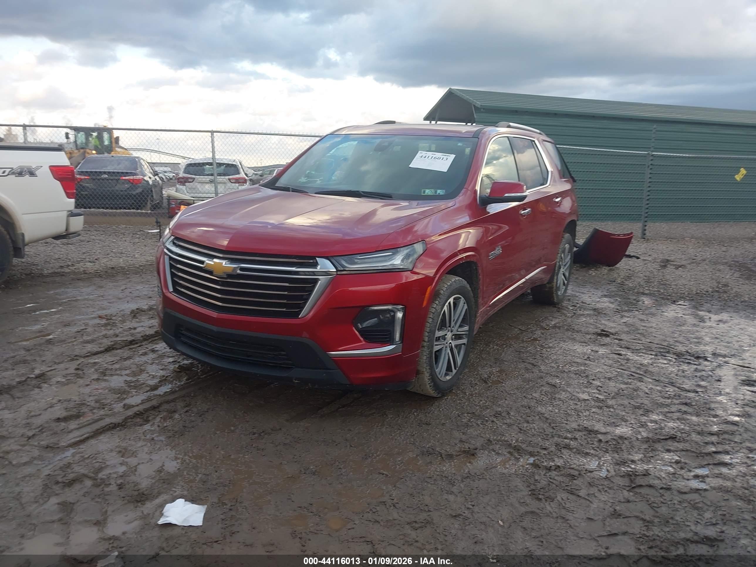 CHEVROLET TRAVERSE image 2