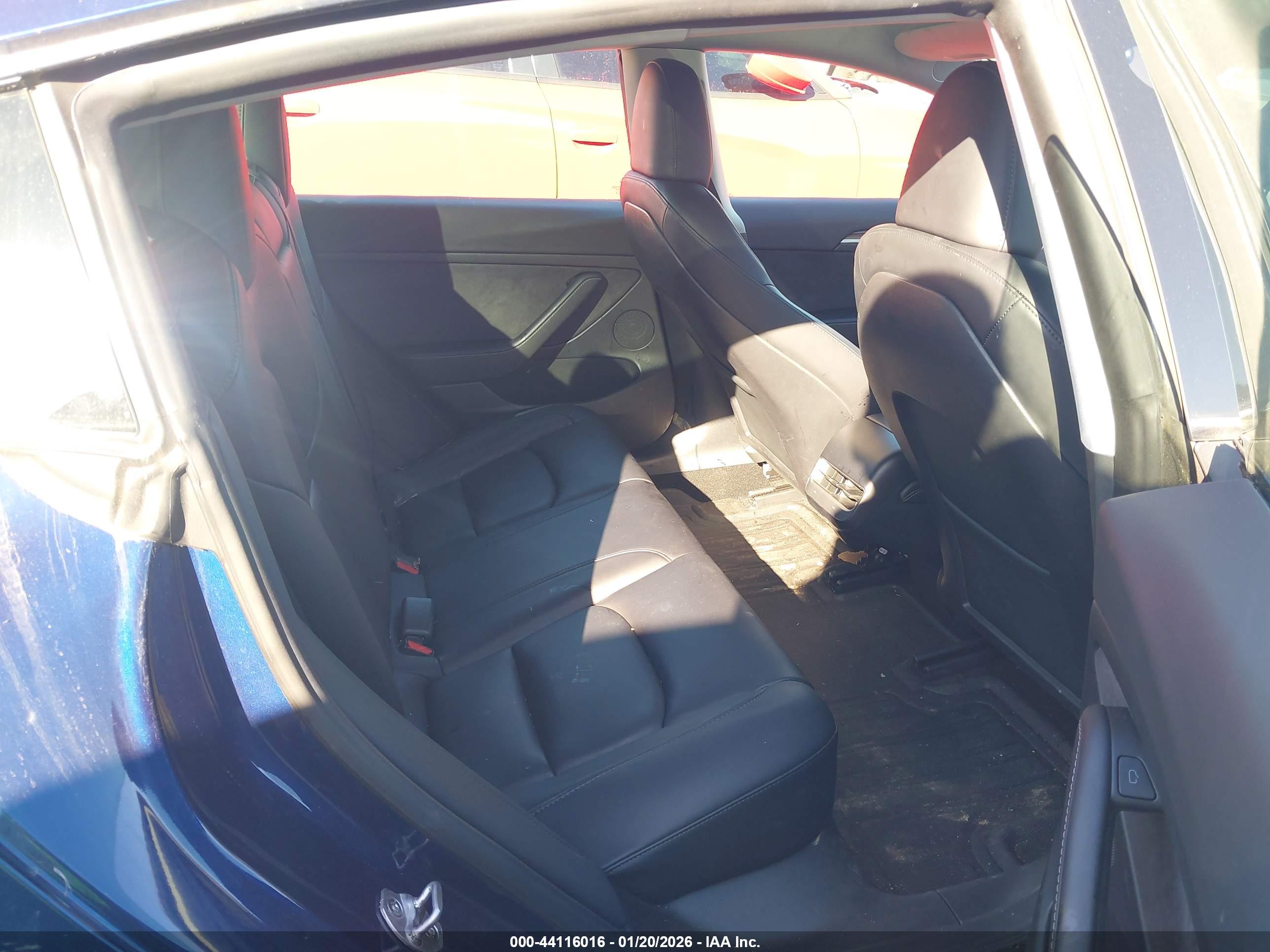 TESLA MODEL image 8