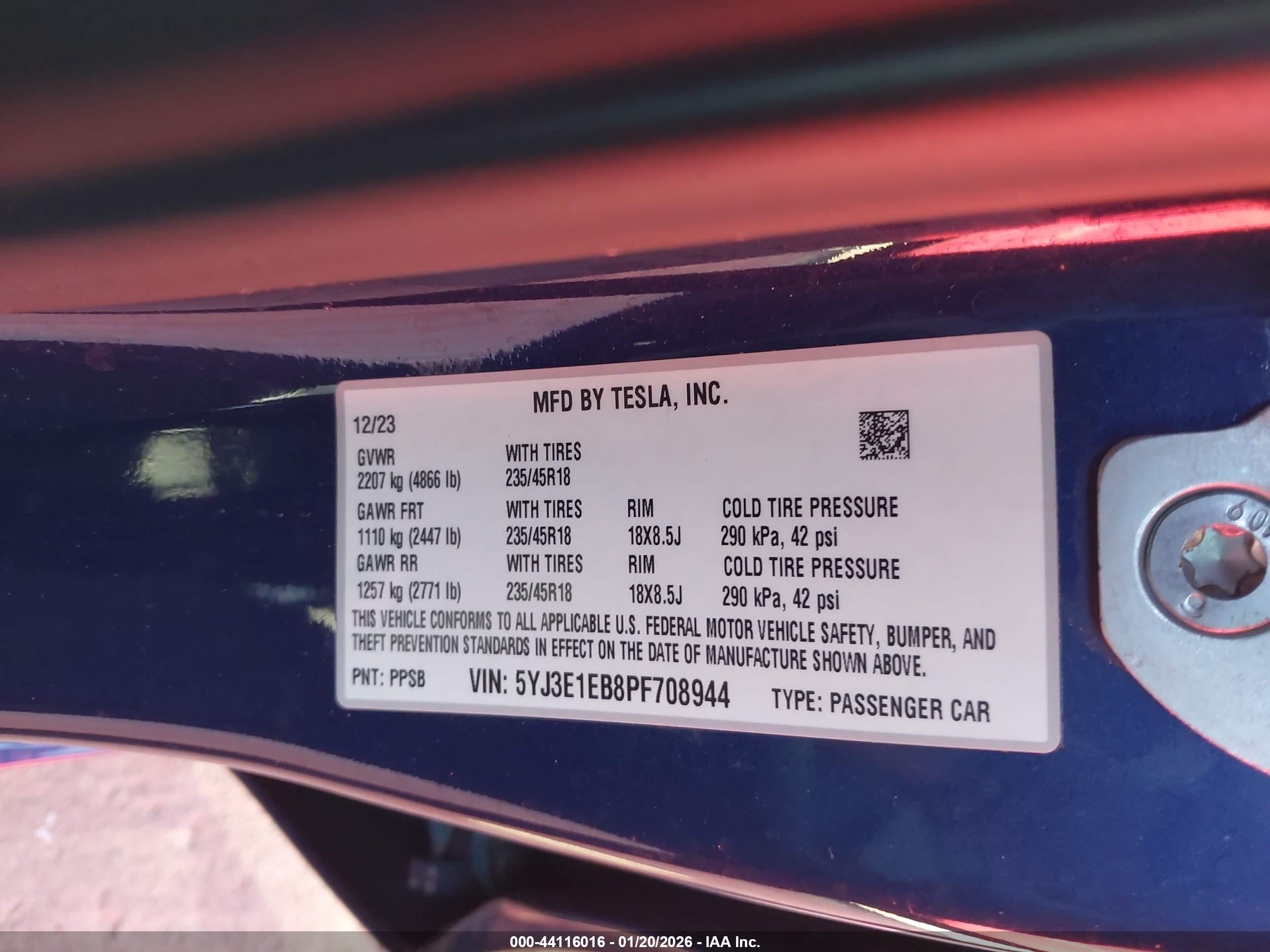 TESLA MODEL image 9