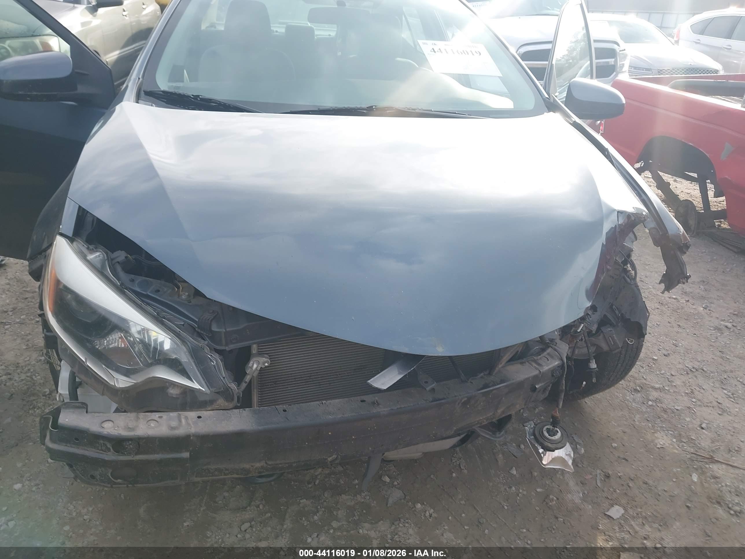 TOYOTA COROLLA image 6