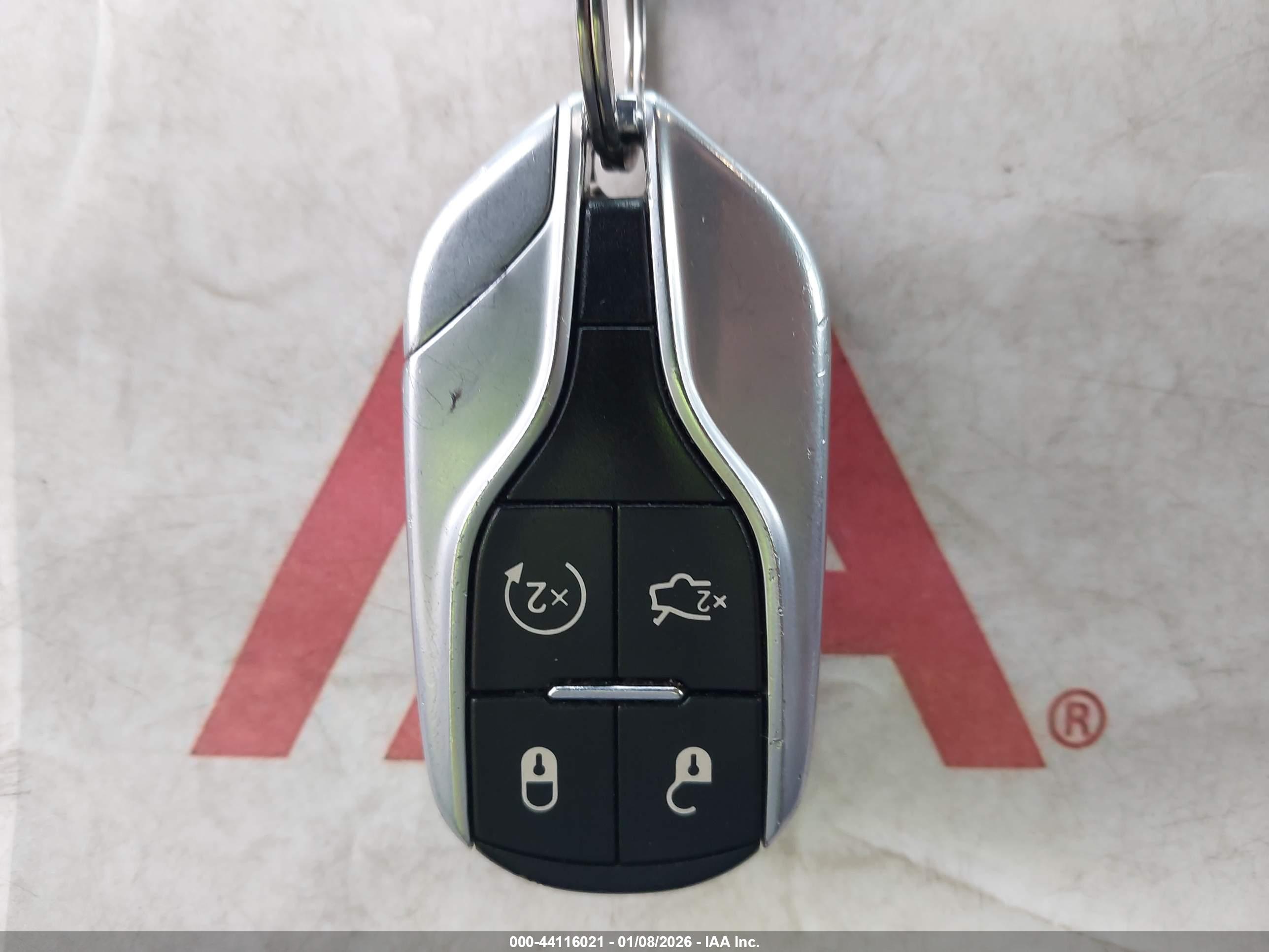 MASERATI LEVANTE image 11