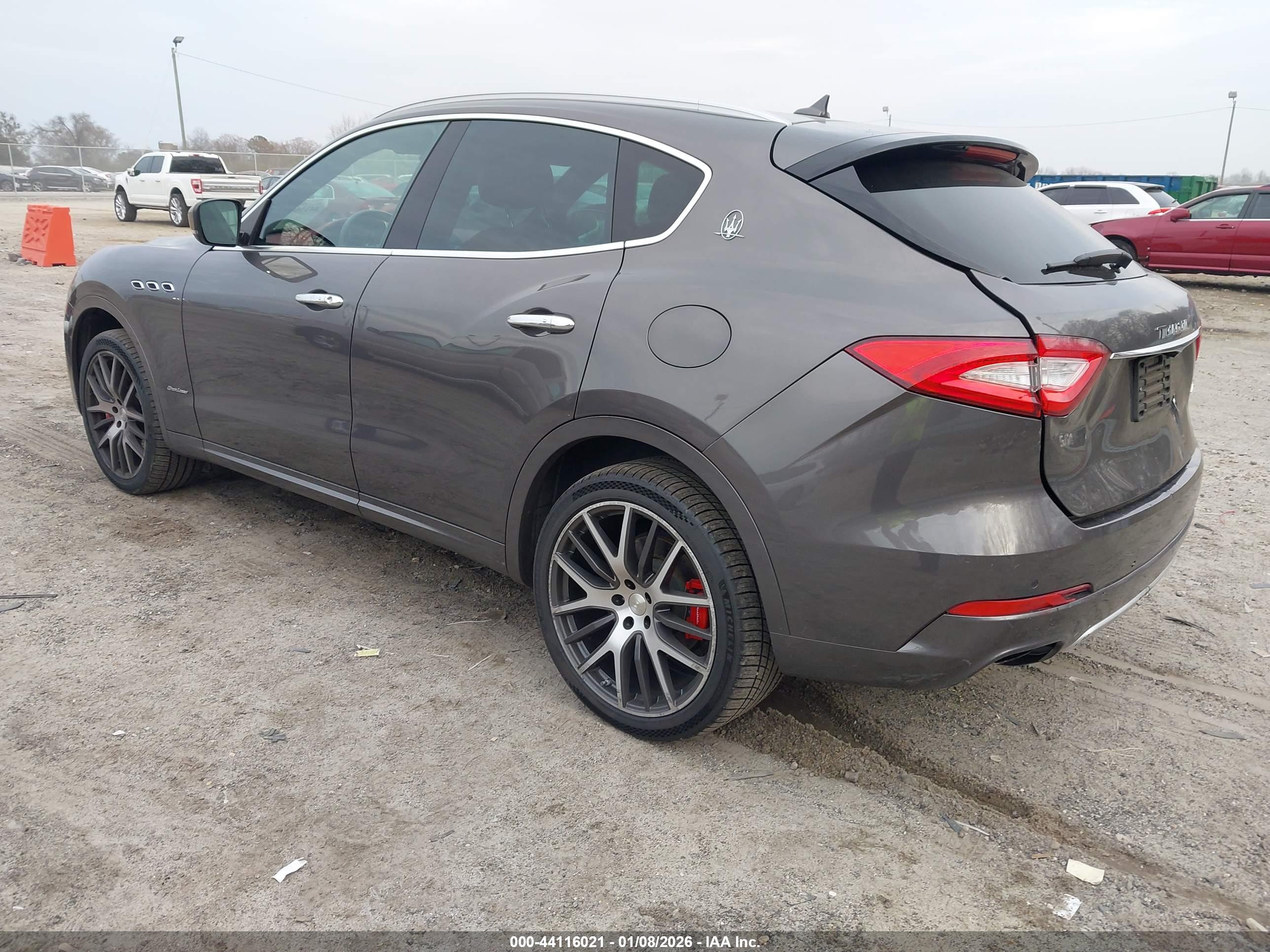 MASERATI LEVANTE image 3