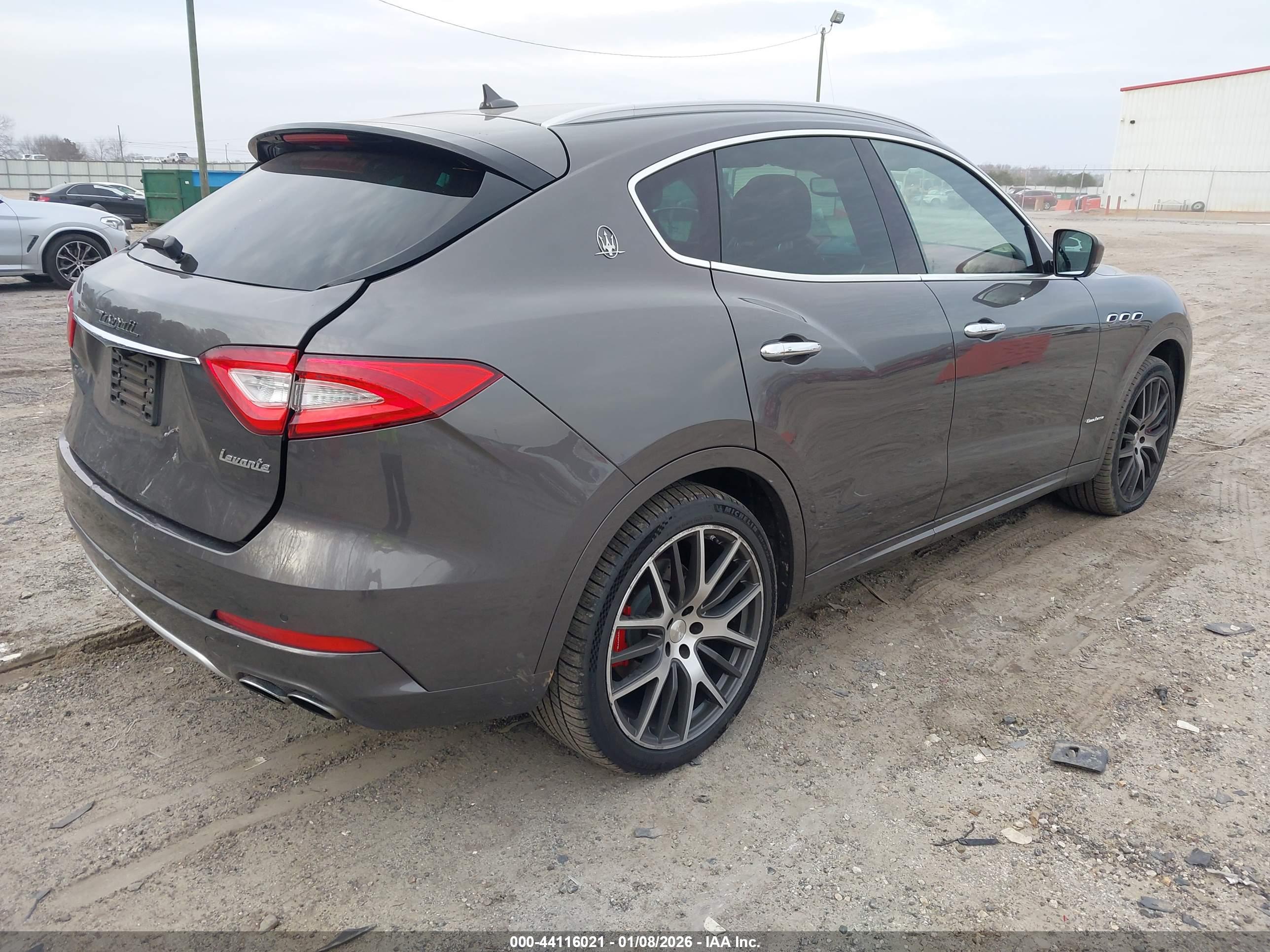 MASERATI LEVANTE image 4