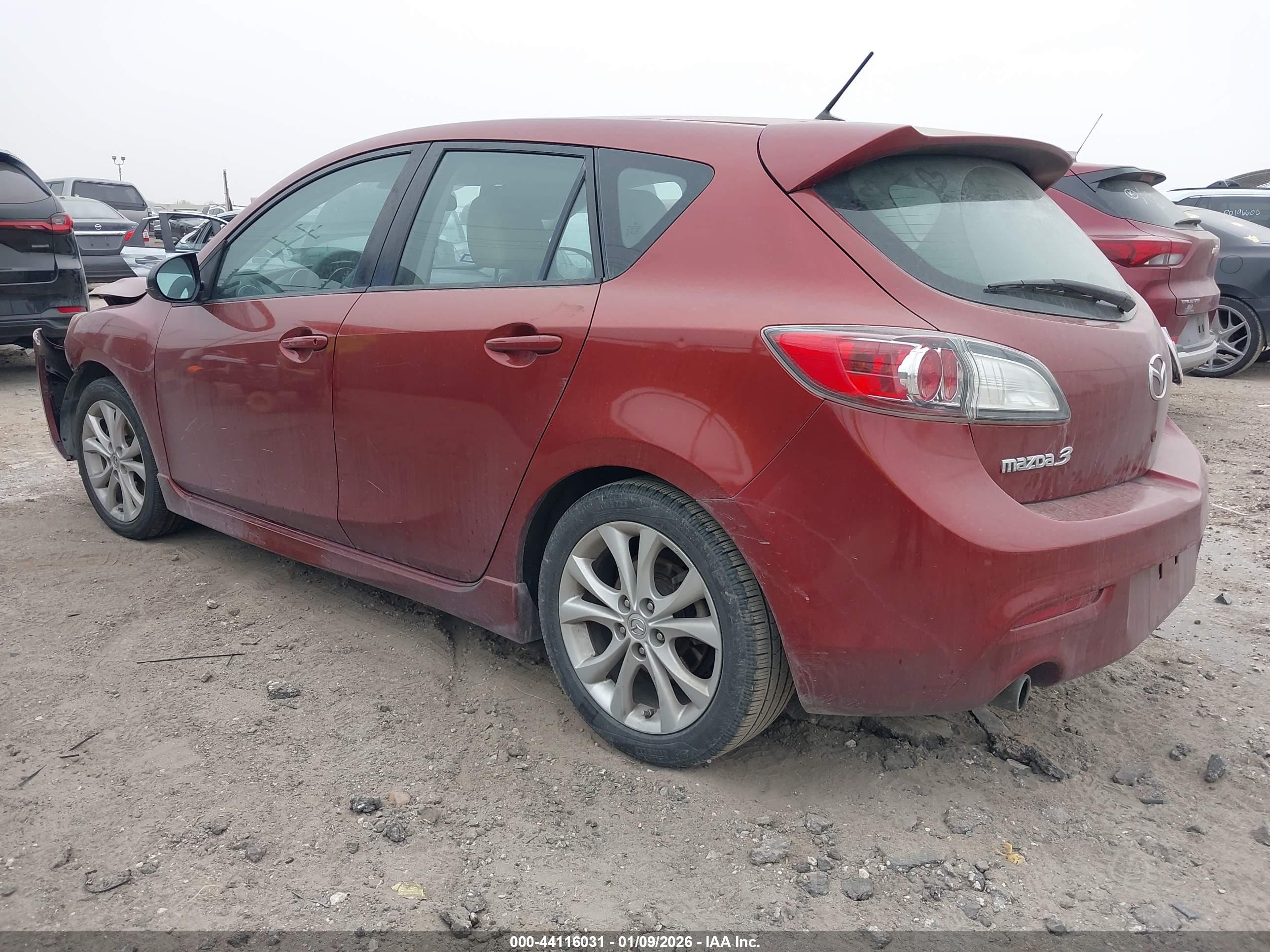 MAZDA MAZDA3 image 3
