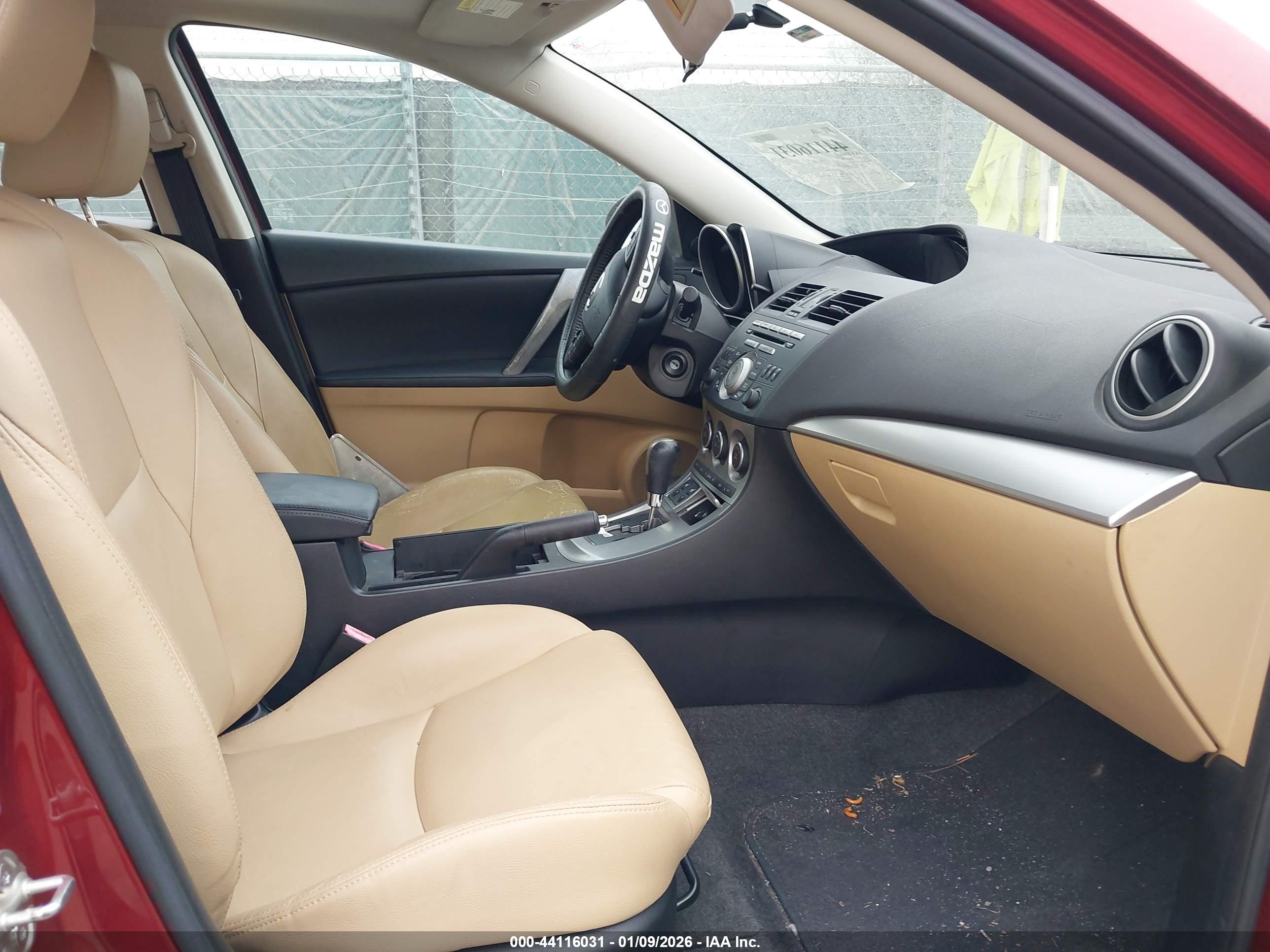 MAZDA MAZDA3 image 5