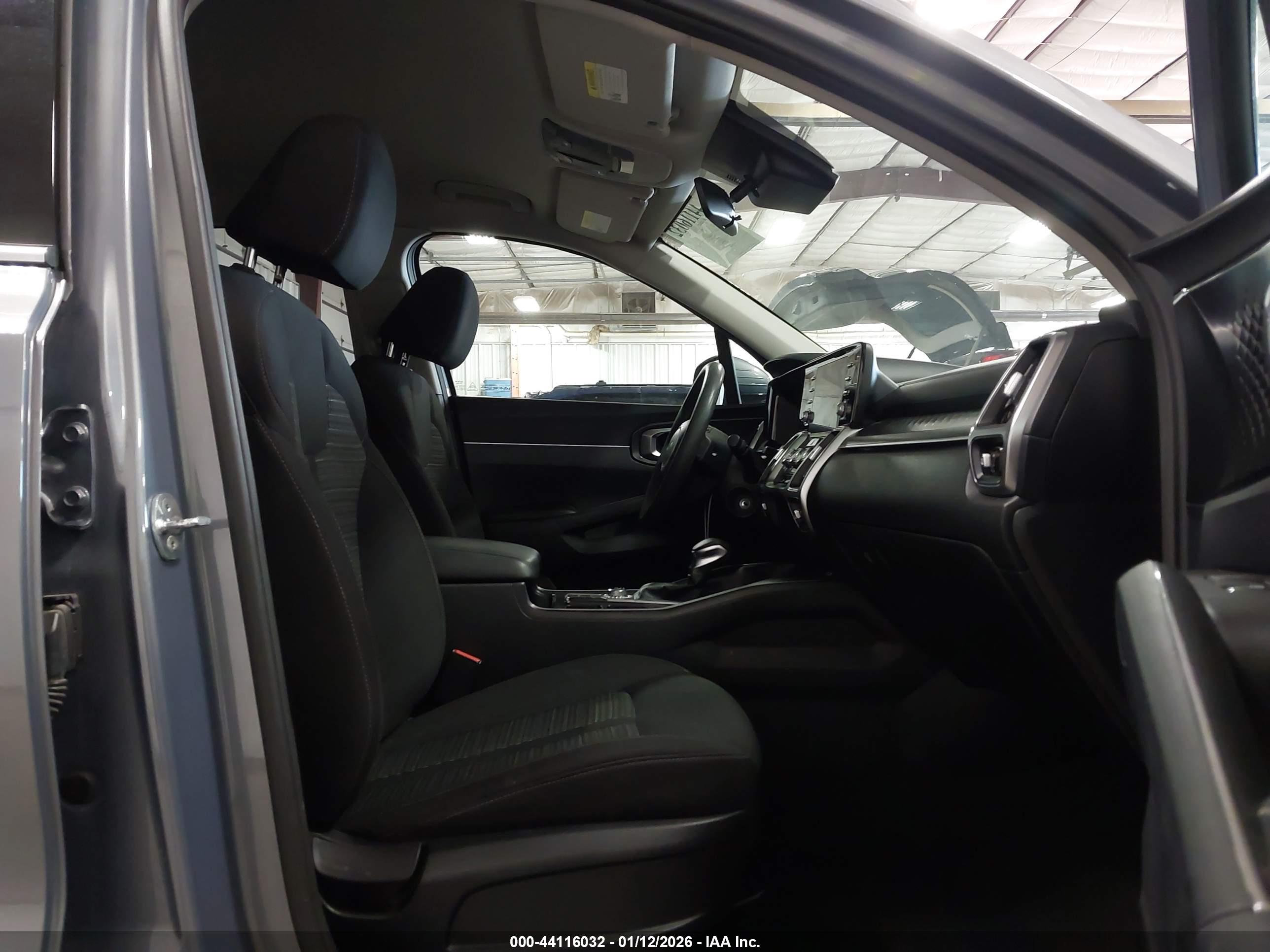 KIA SORENTO image 5