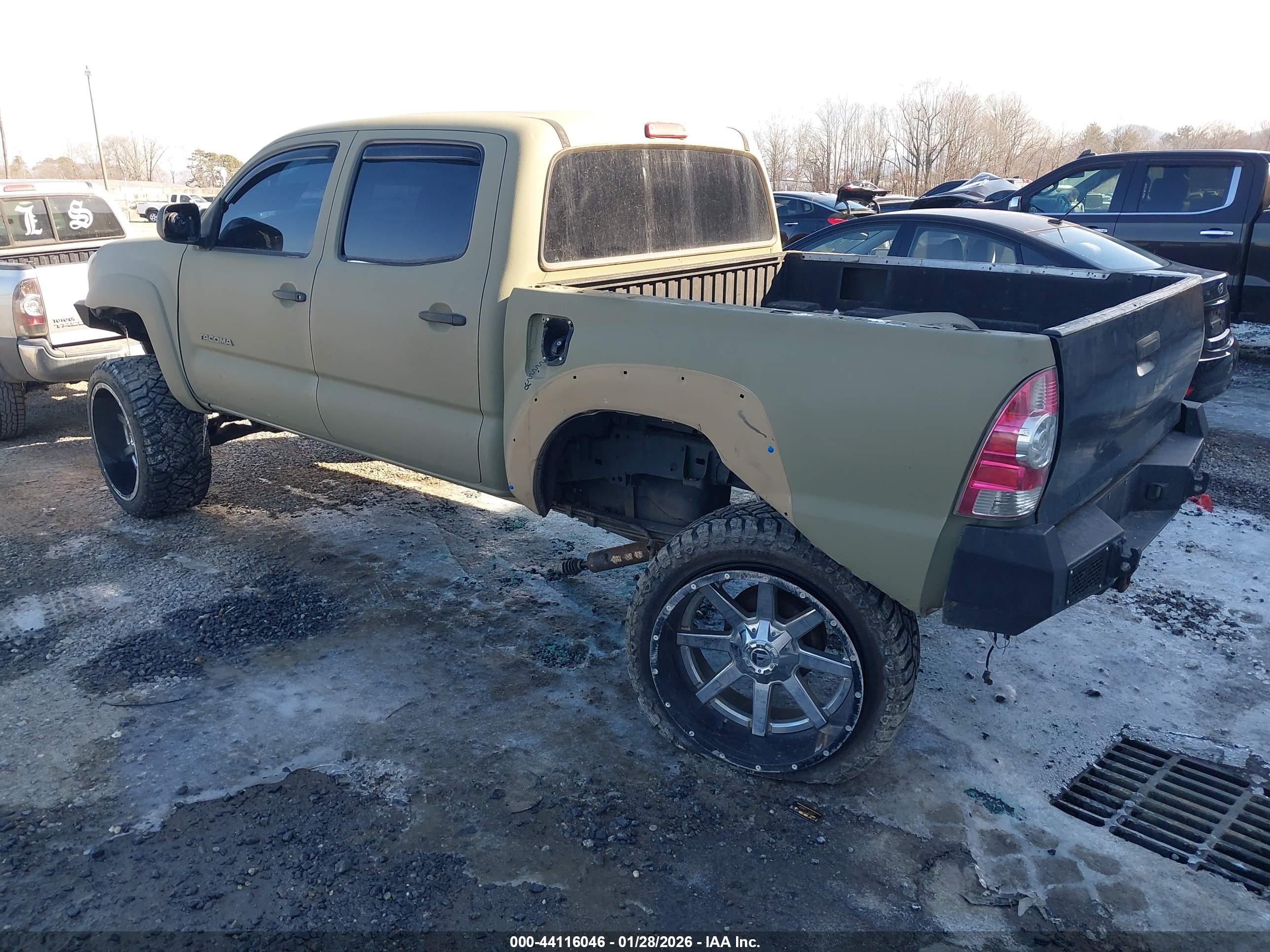 TOYOTA TACOMA image 3