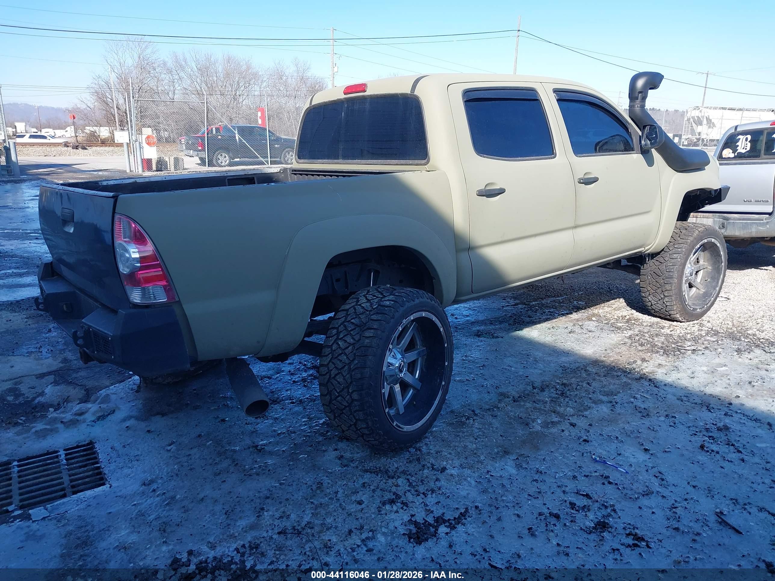 TOYOTA TACOMA image 4