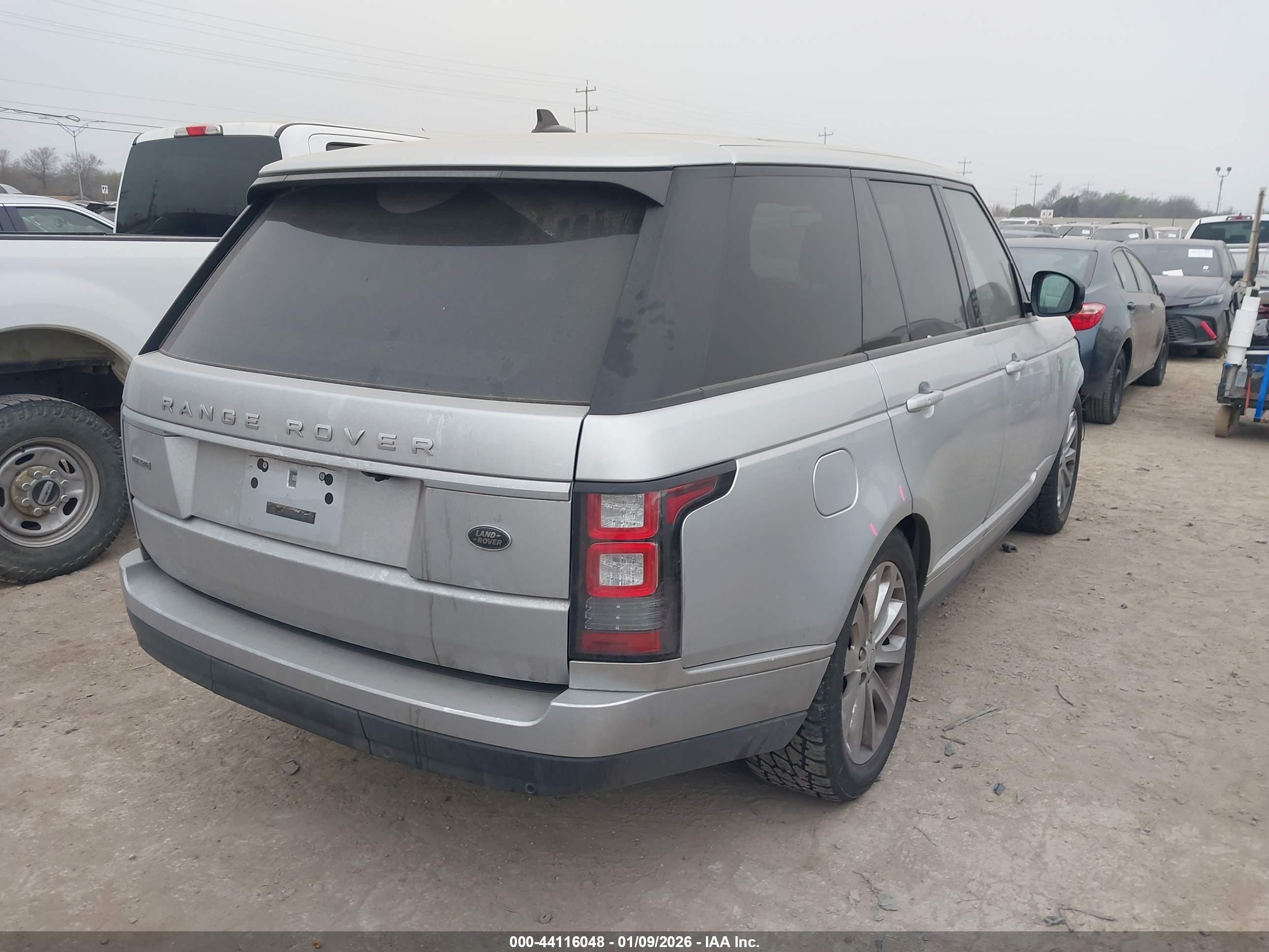 LAND ROVER image 4