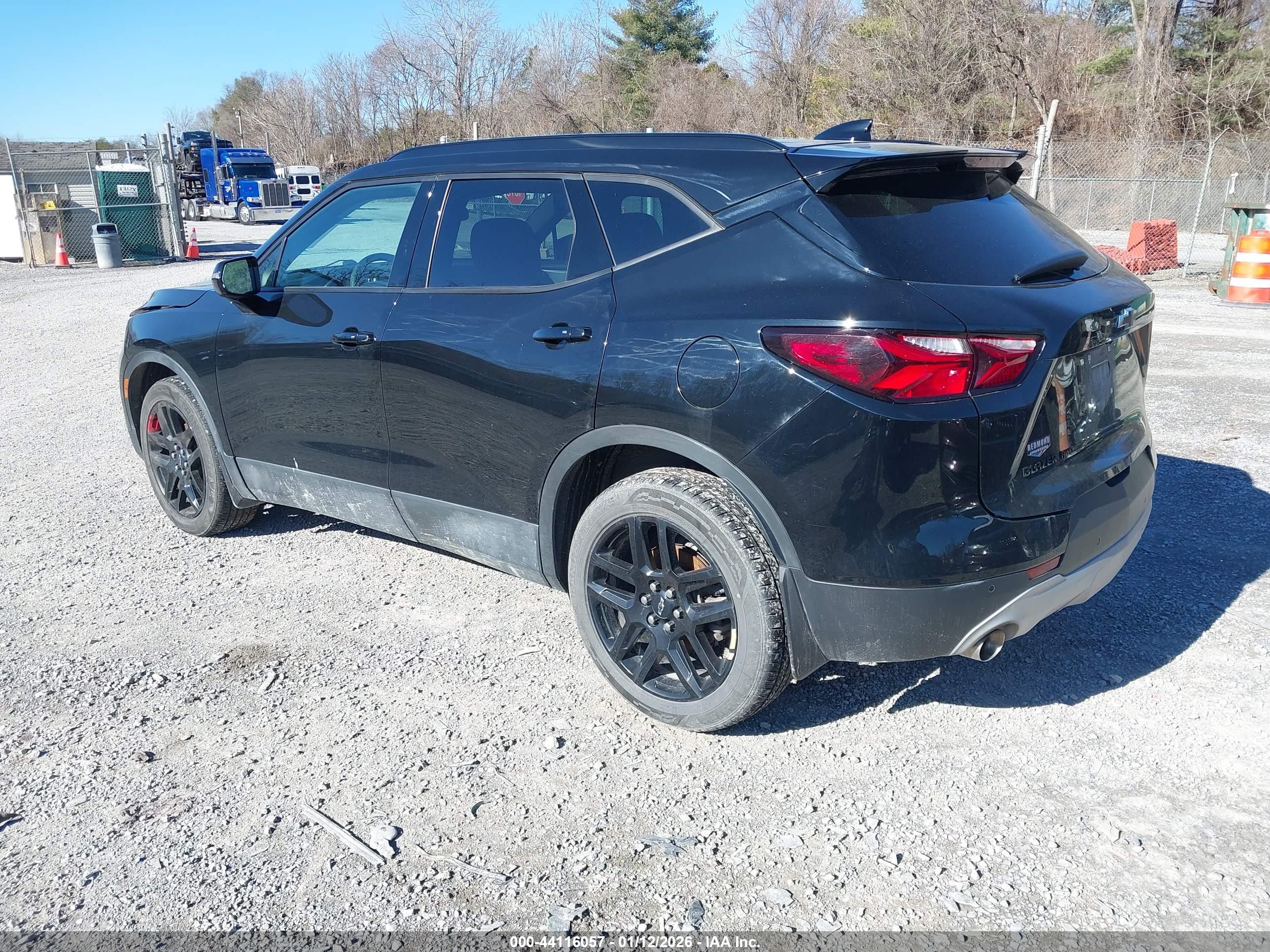 CHEVROLET BLAZER image 3
