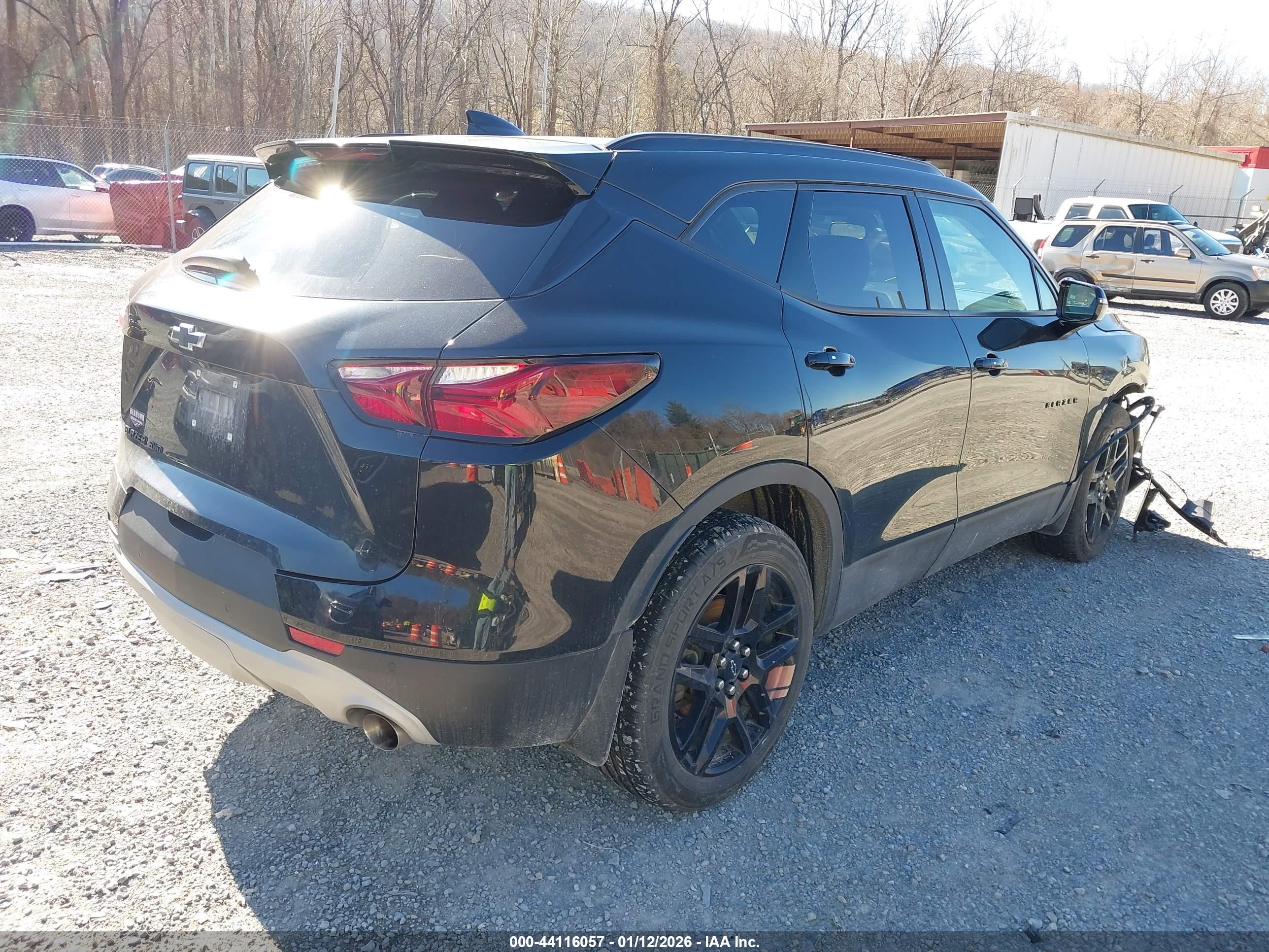 CHEVROLET BLAZER image 4