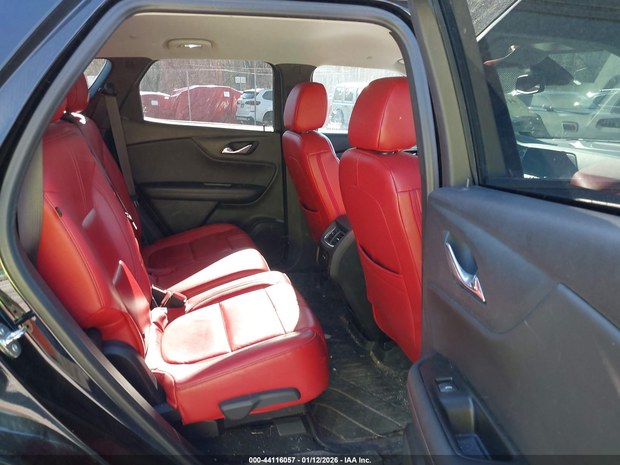 CHEVROLET BLAZER image 8