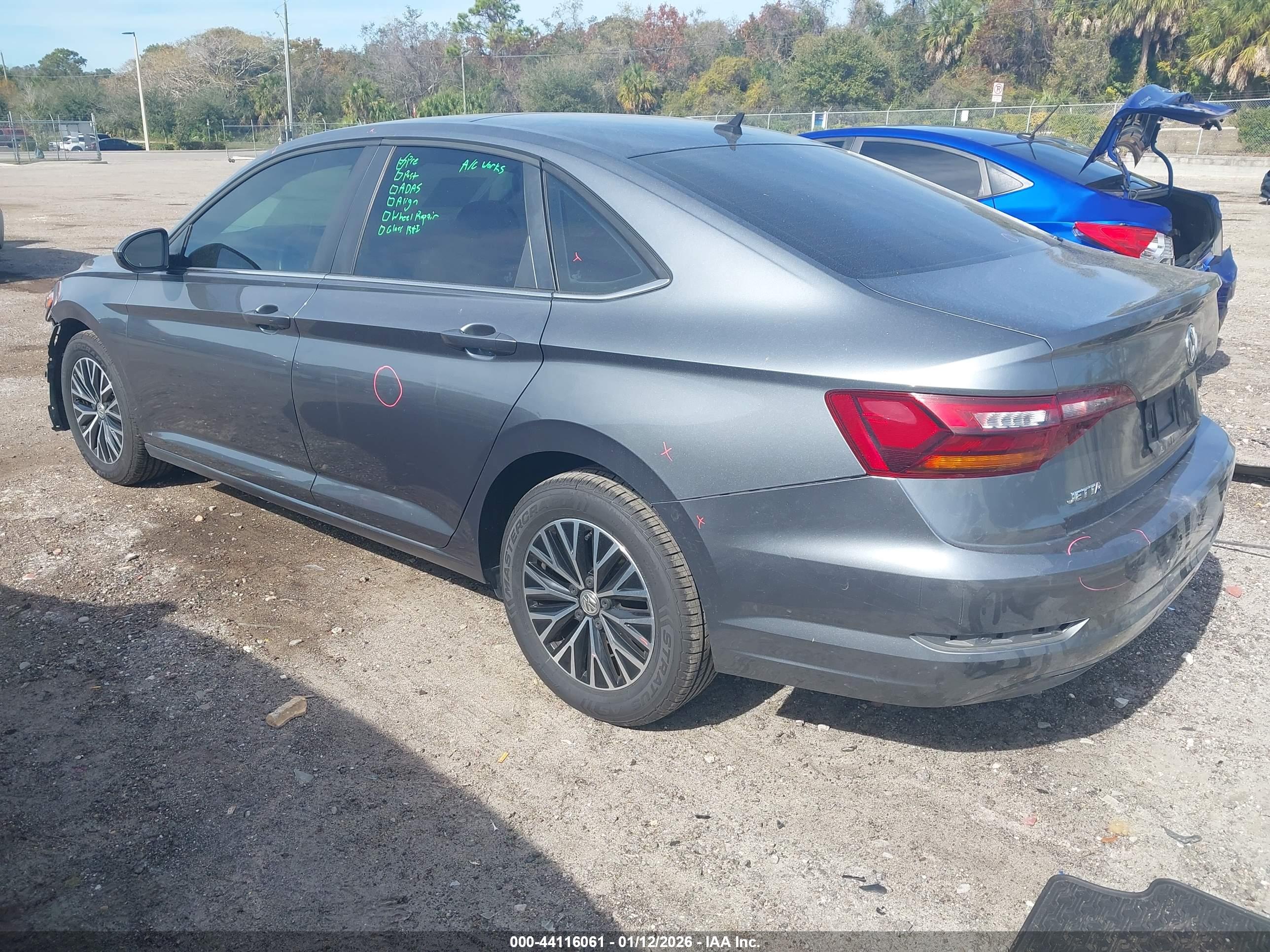VOLKSWAGEN JETTA image 3
