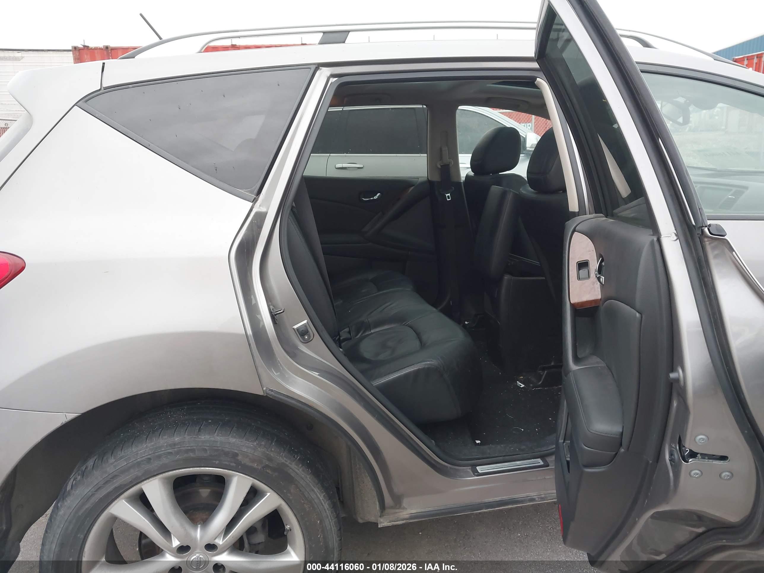 NISSAN MURANO image 8