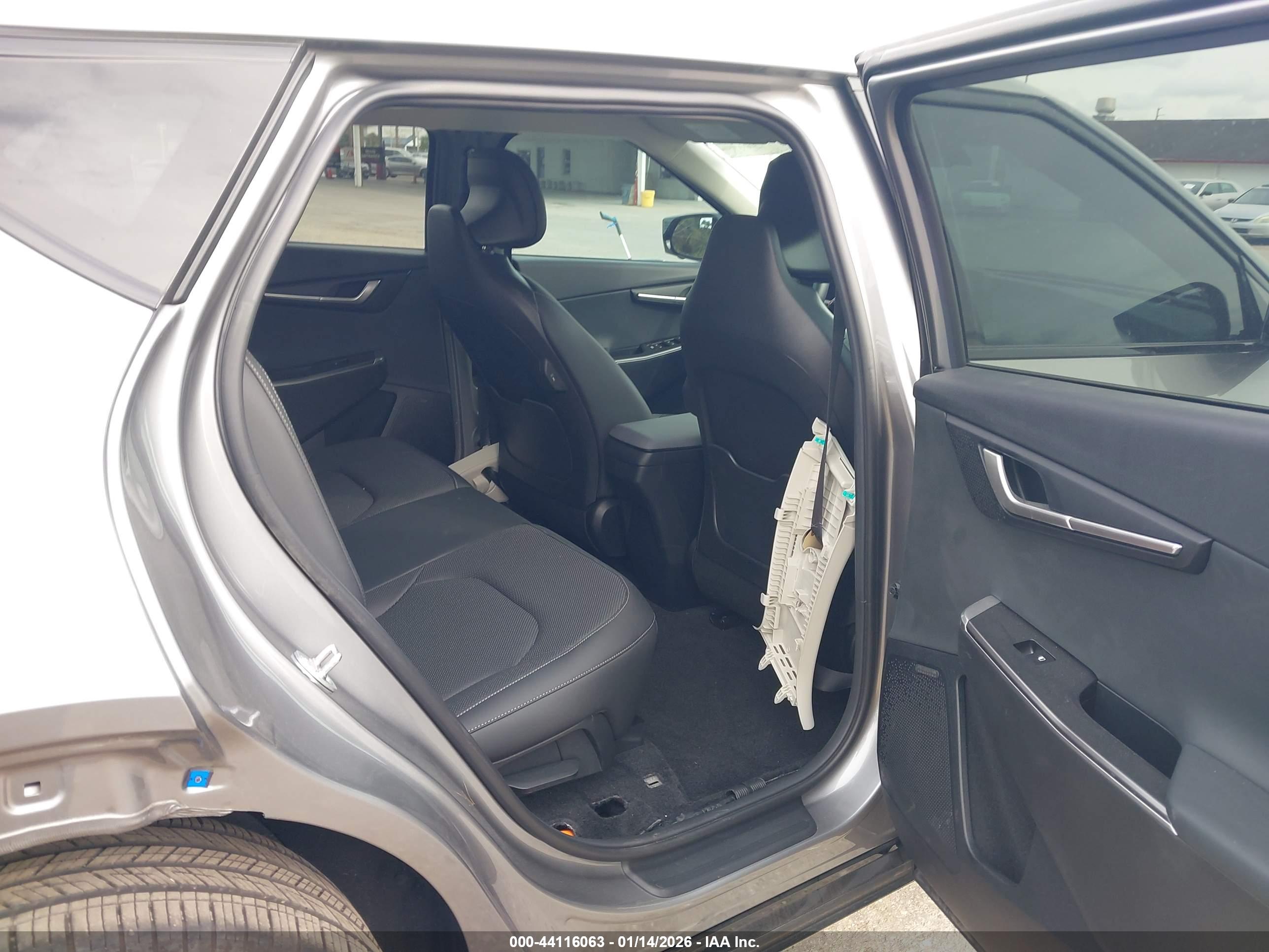KIA EV6 image 8