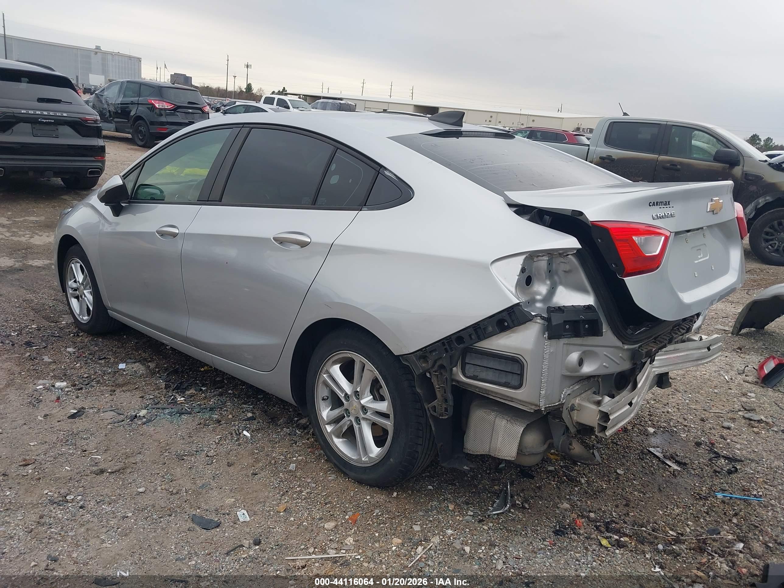 CHEVROLET CRUZE image 3