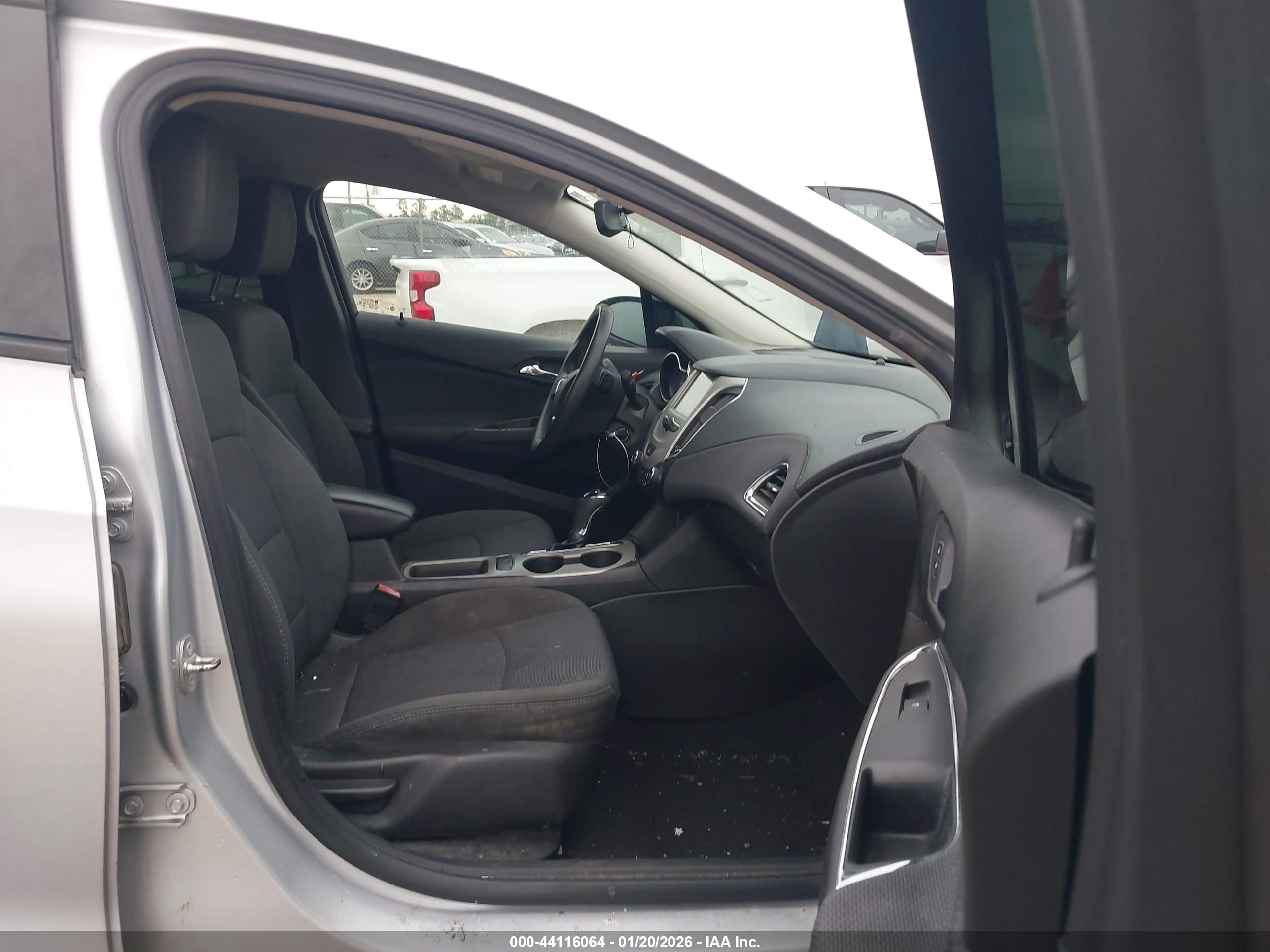 CHEVROLET CRUZE image 5