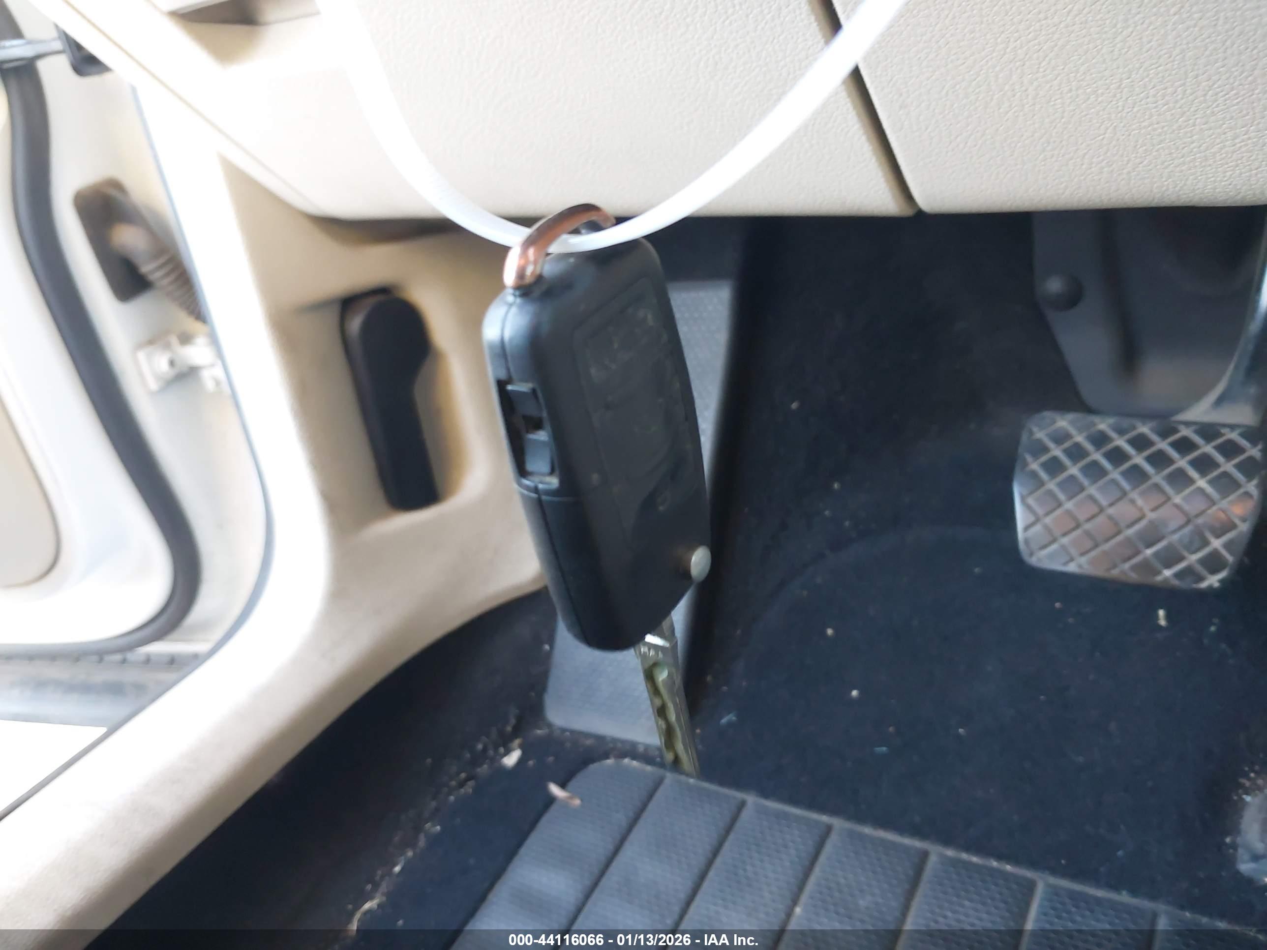 VOLKSWAGEN TIGUAN image 11
