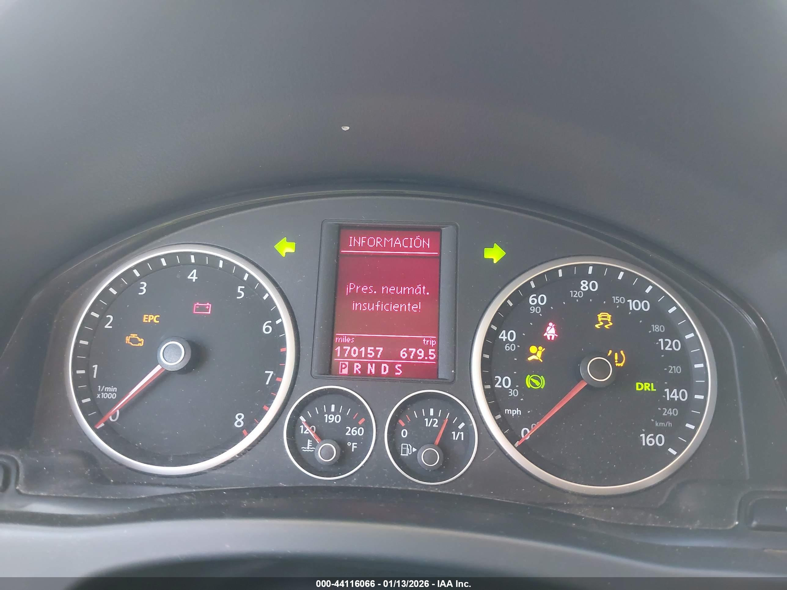 VOLKSWAGEN TIGUAN image 7