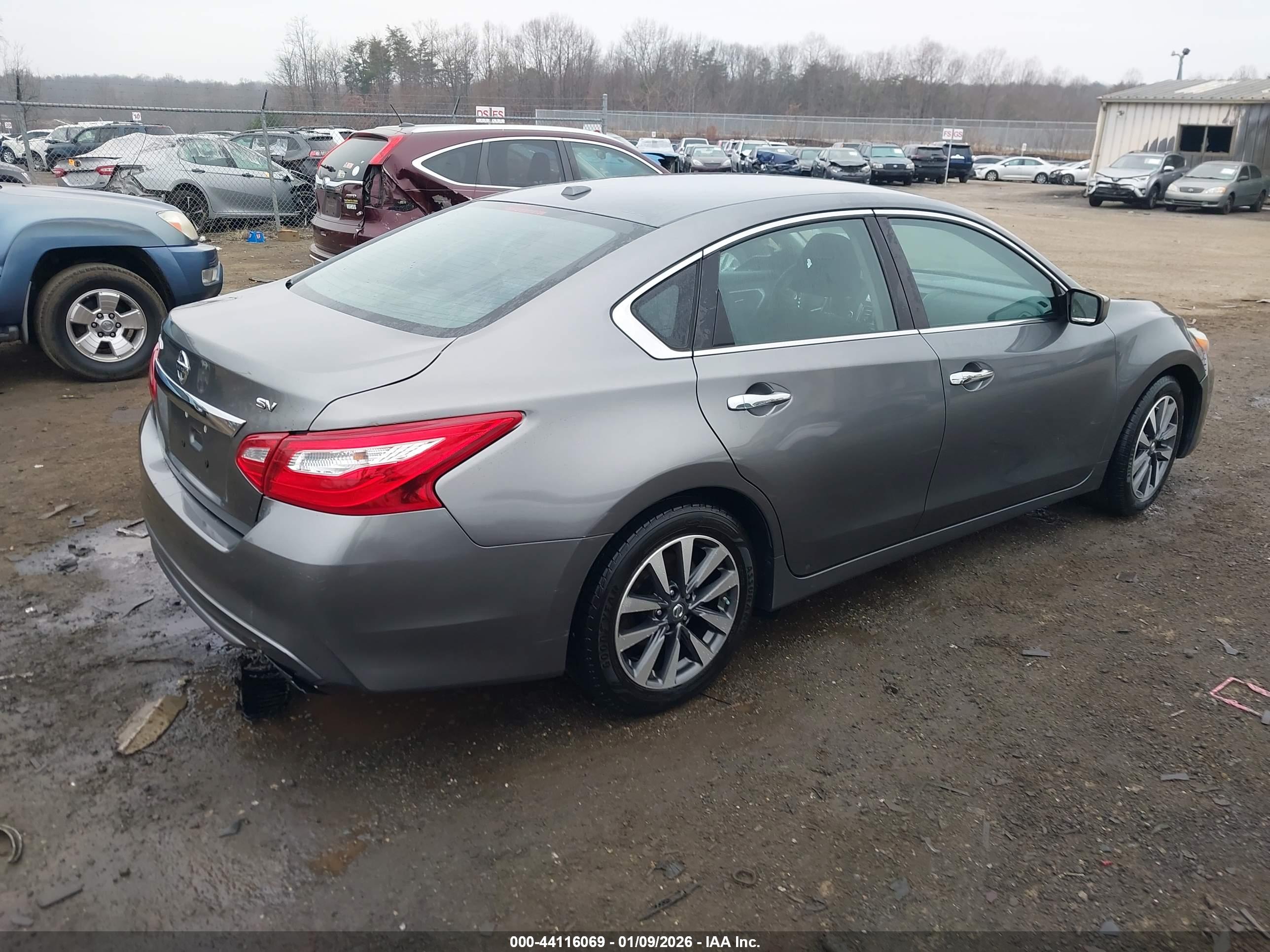 NISSAN ALTIMA image 4