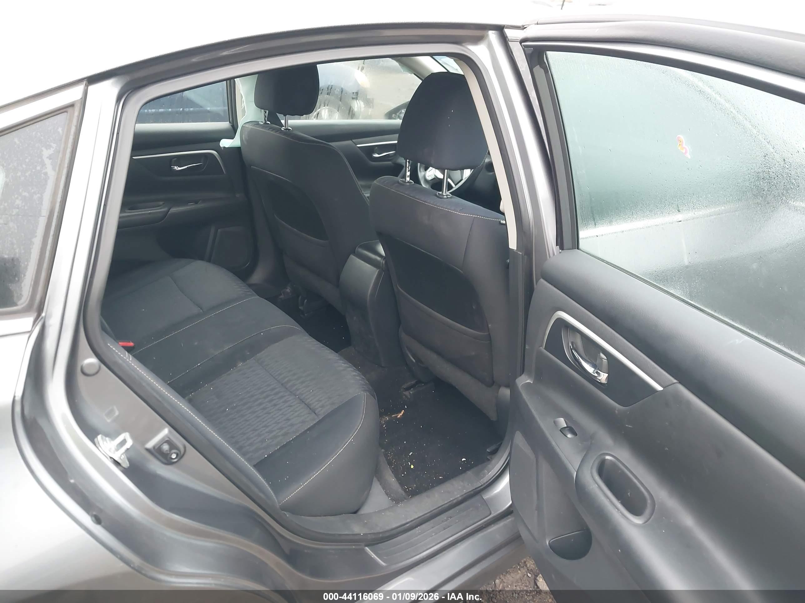 NISSAN ALTIMA image 8