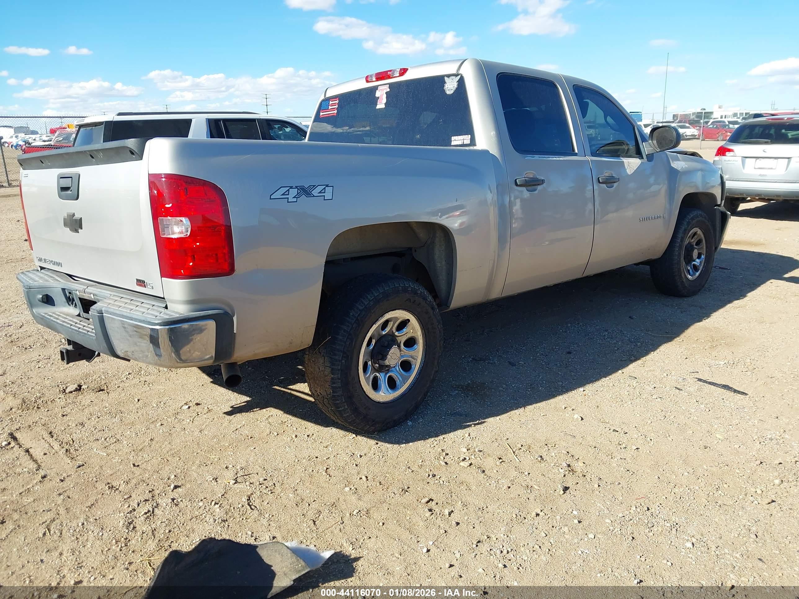 CHEVROLET SILVERADO image 4