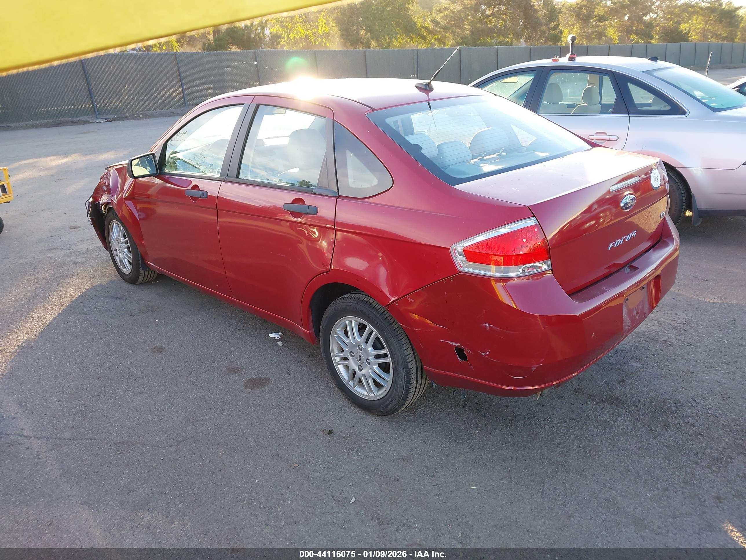 FORD FOCUS image 3