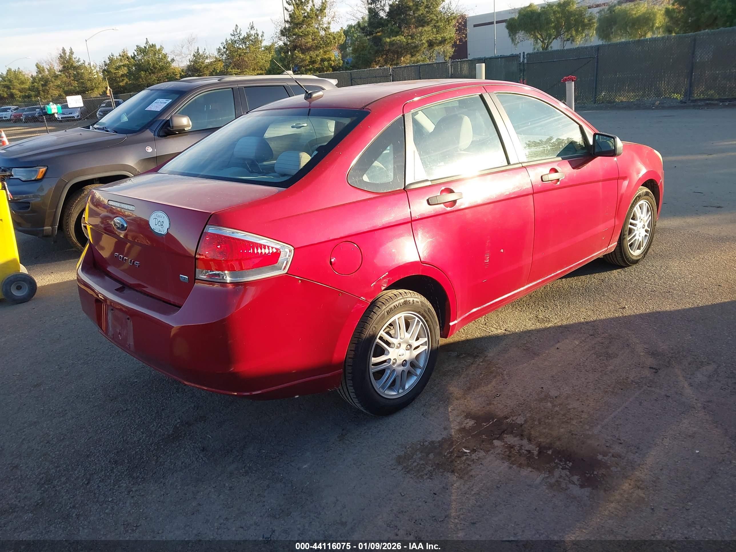 FORD FOCUS image 4