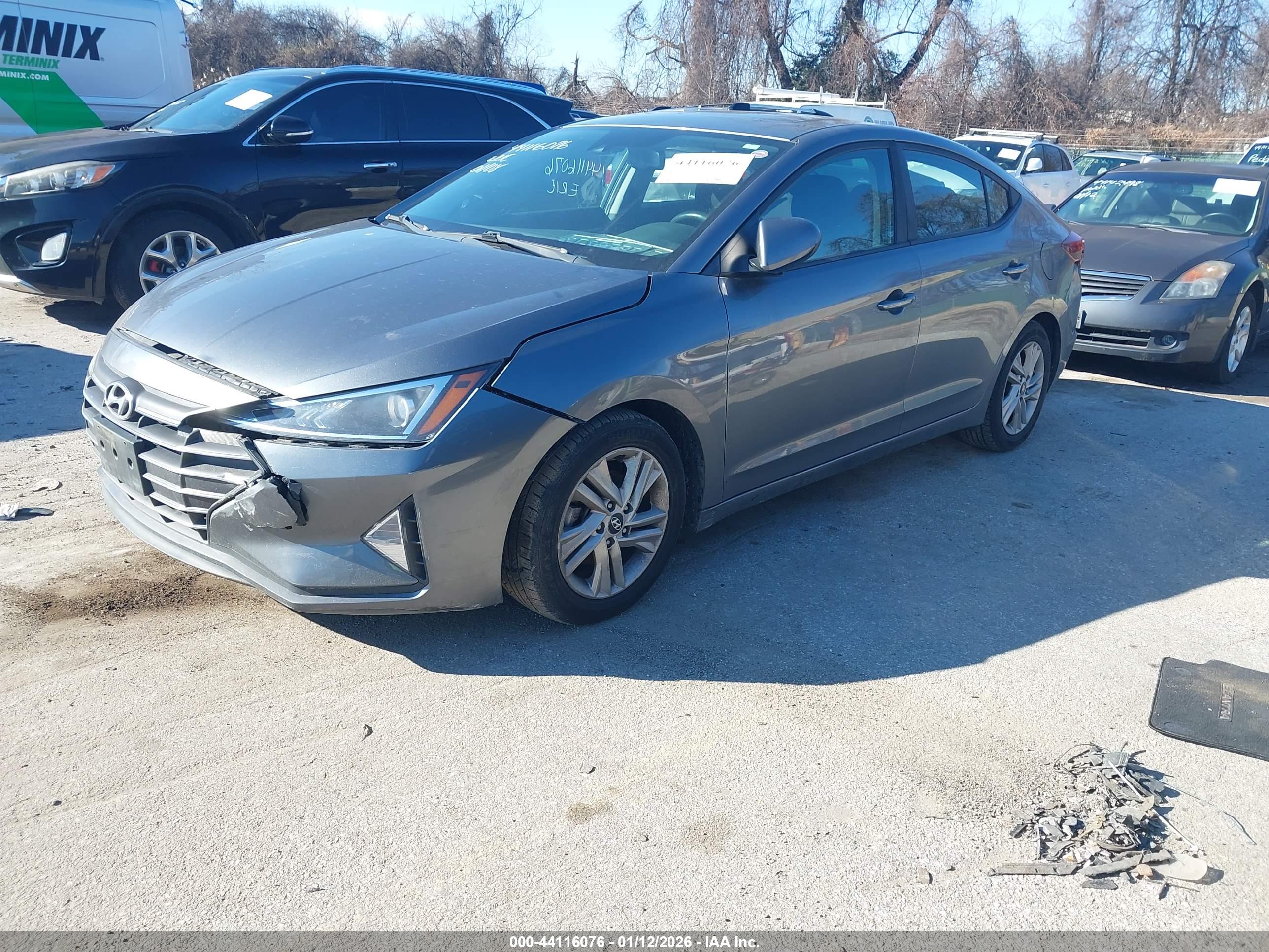 HYUNDAI ELANTRA image 2