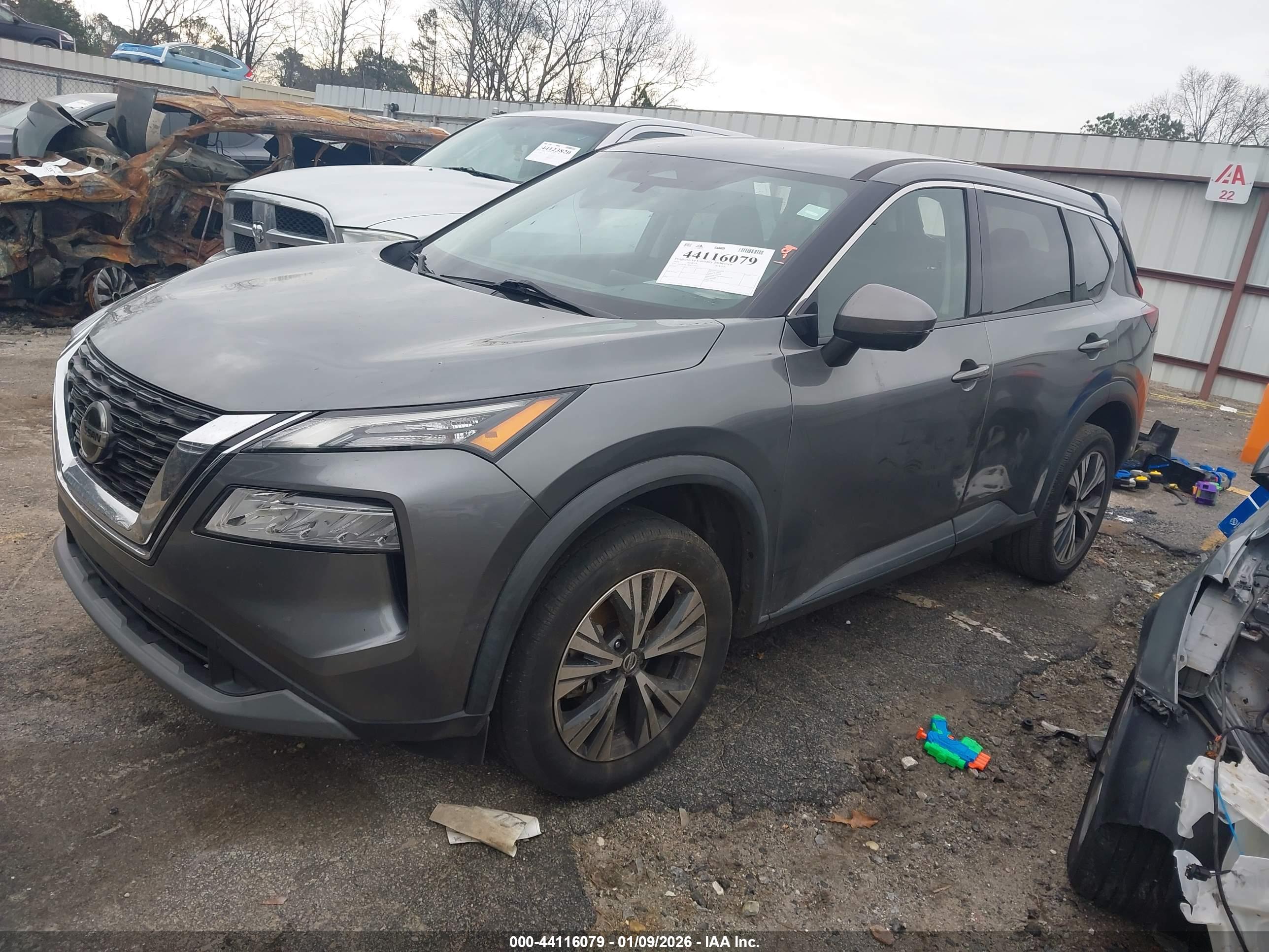 NISSAN ROGUE image 2