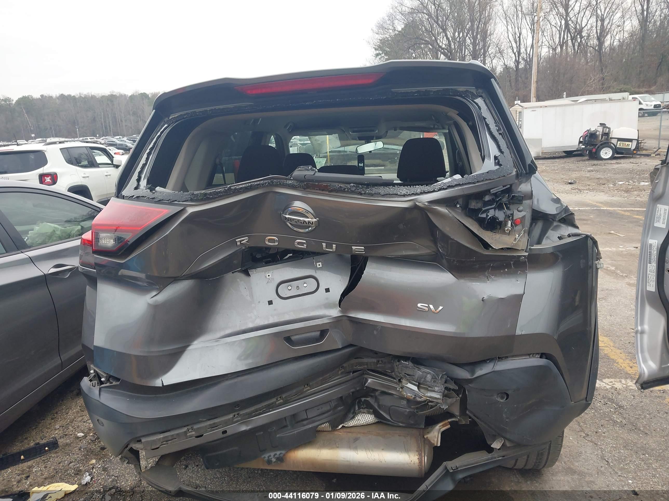 NISSAN ROGUE image 6