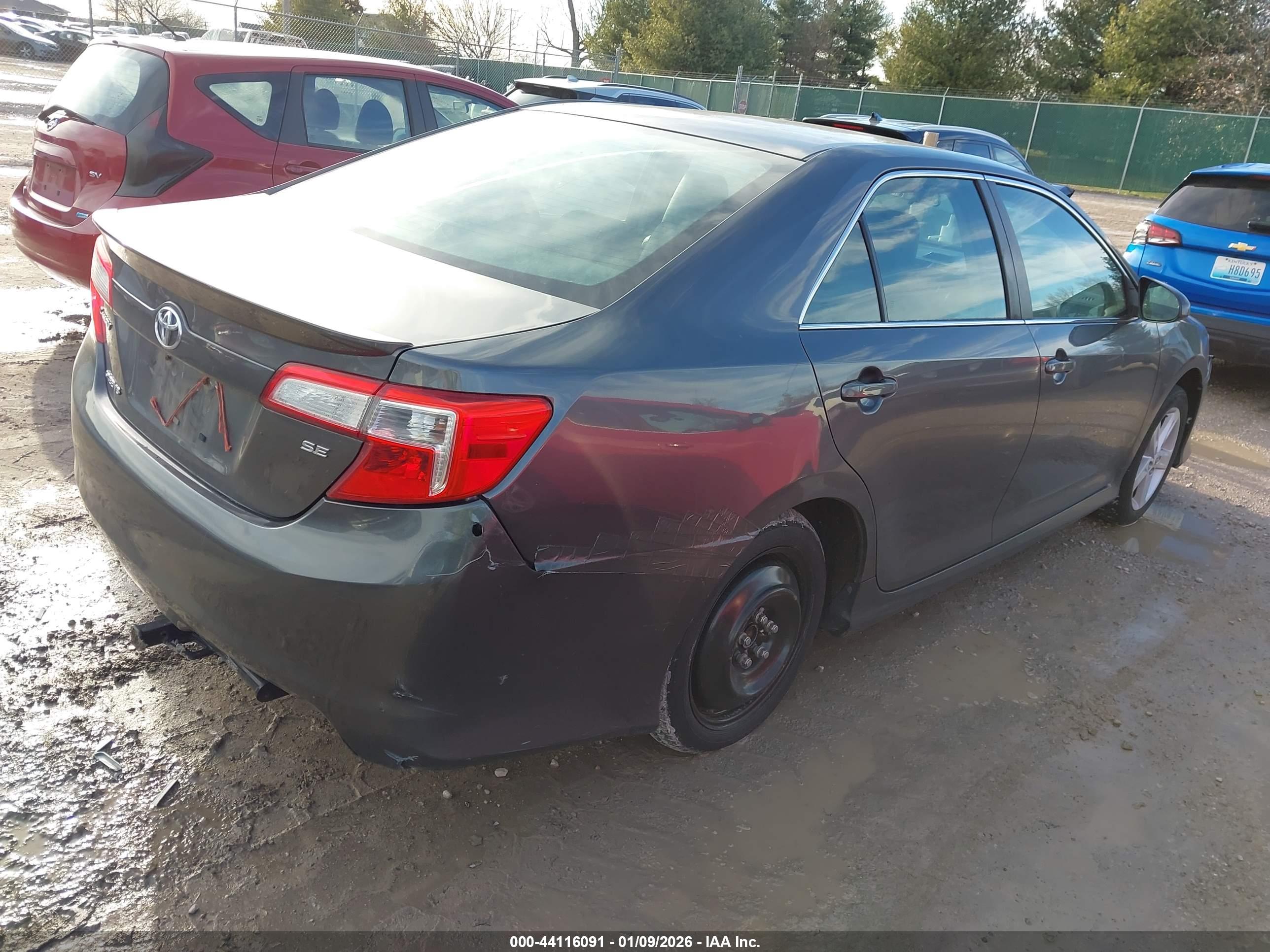TOYOTA CAMRY image 4