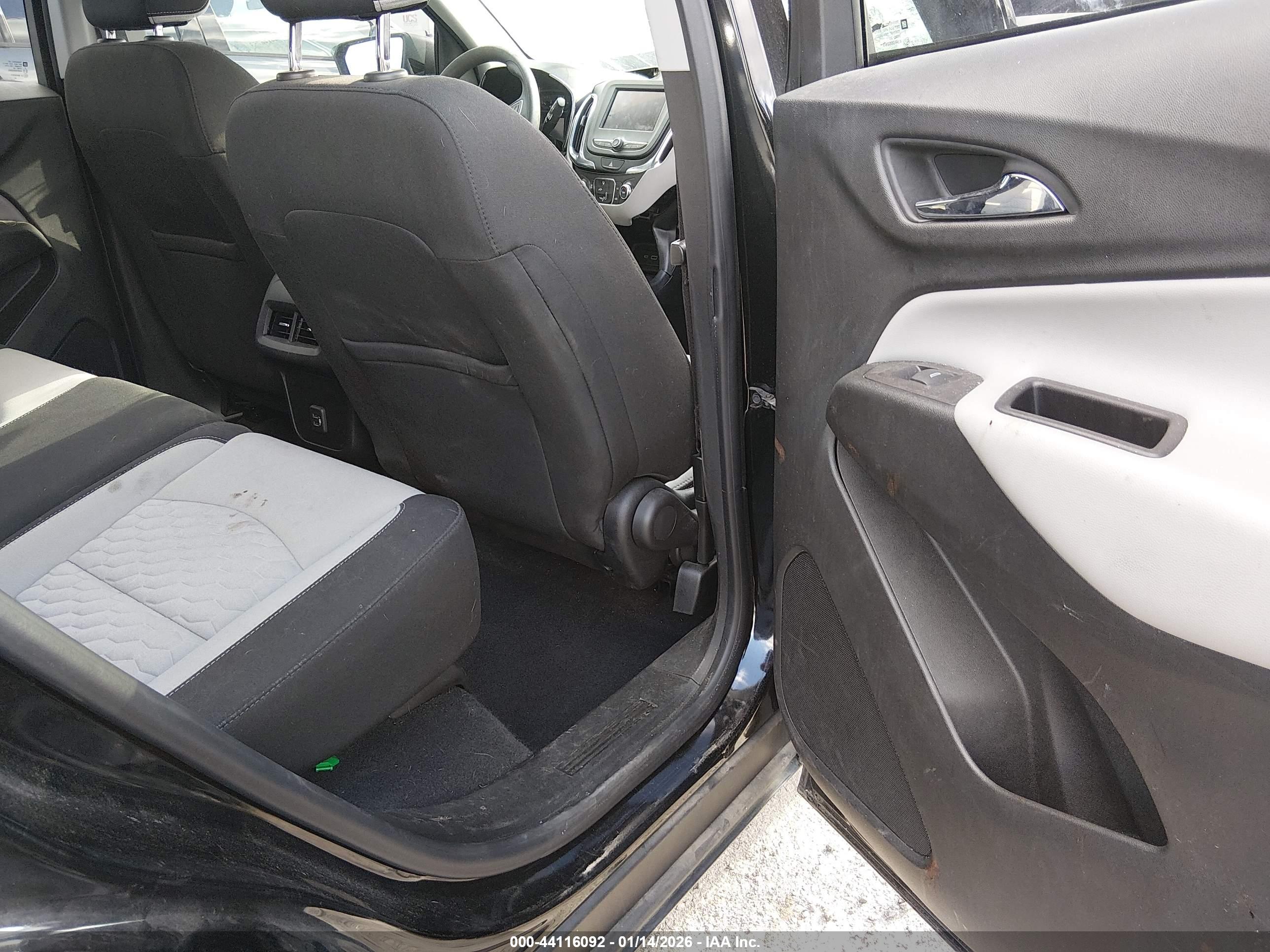 CHEVROLET EQUINOX image 8