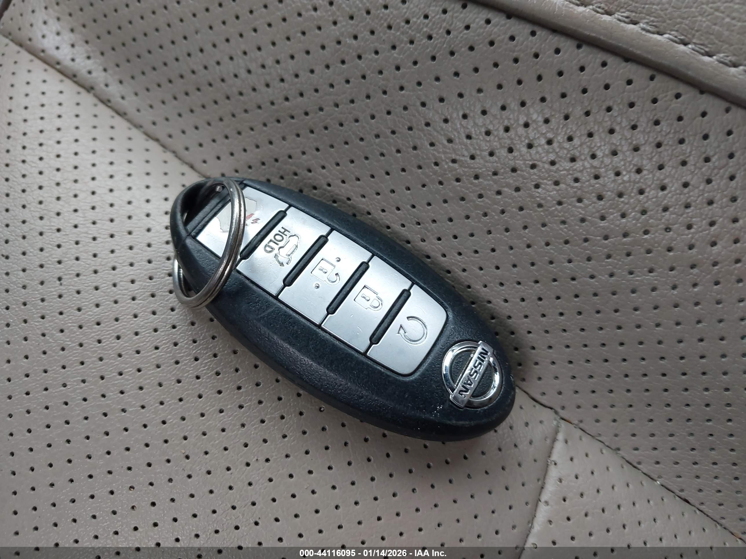 NISSAN ROGUE image 11