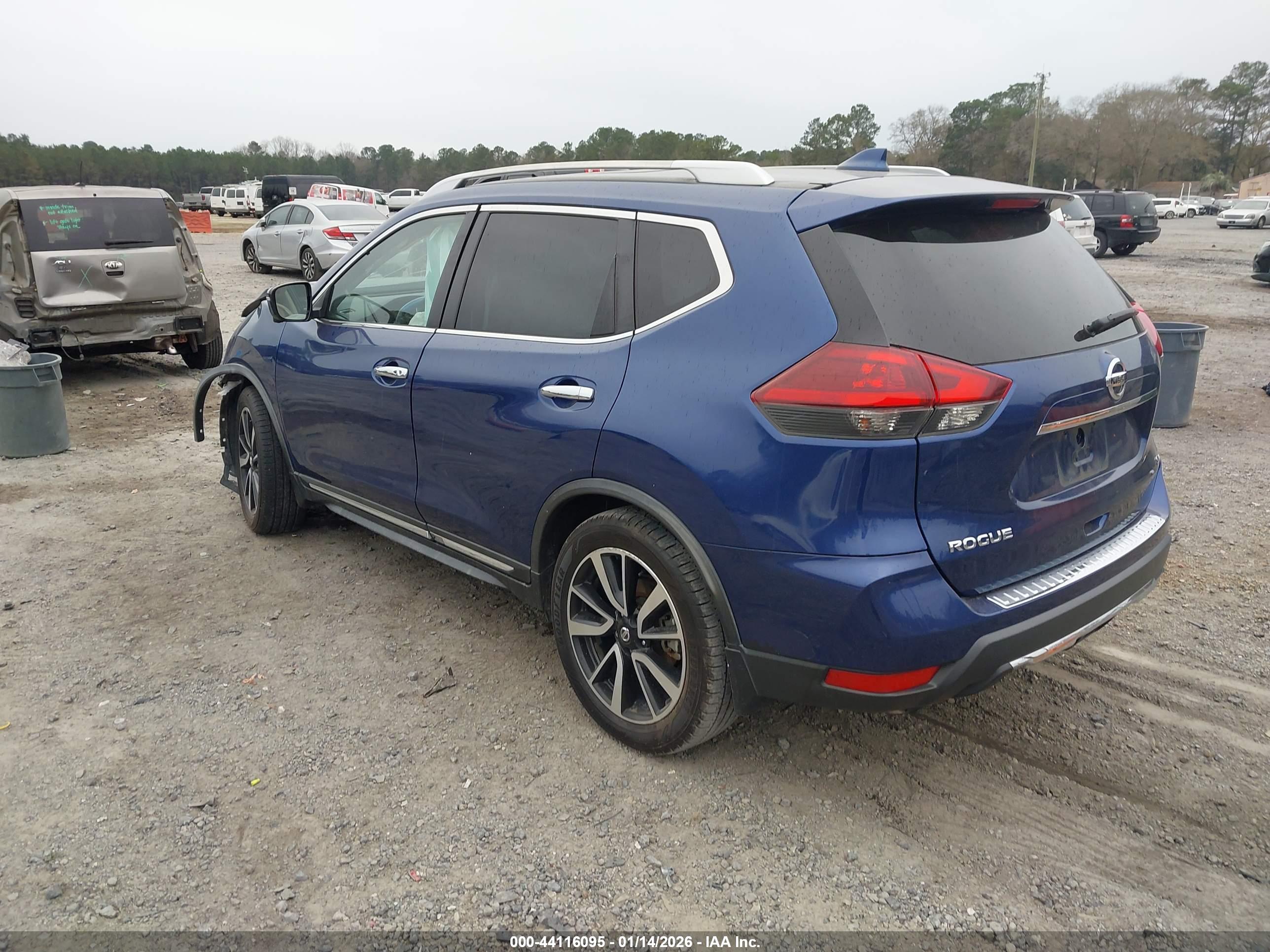 NISSAN ROGUE image 3