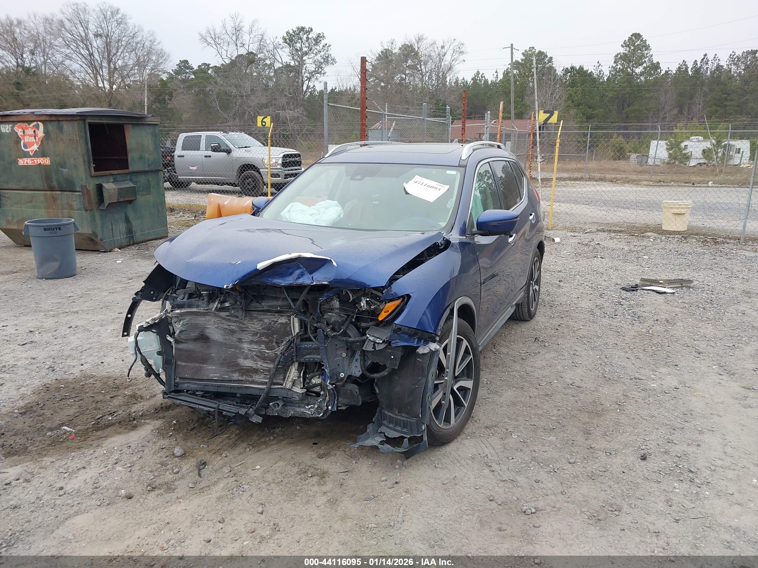 NISSAN ROGUE image 6