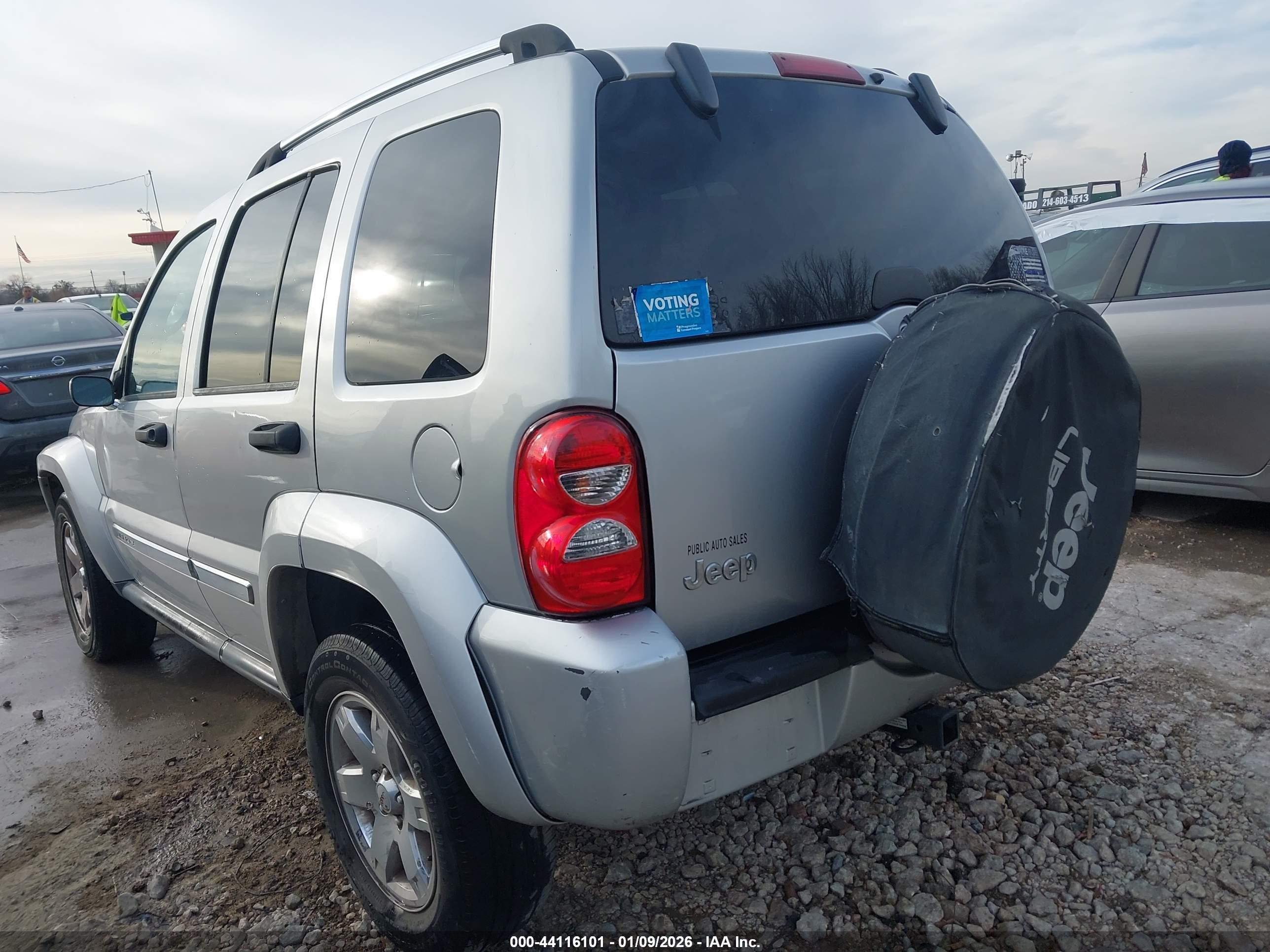 JEEP LIBERTY image 3